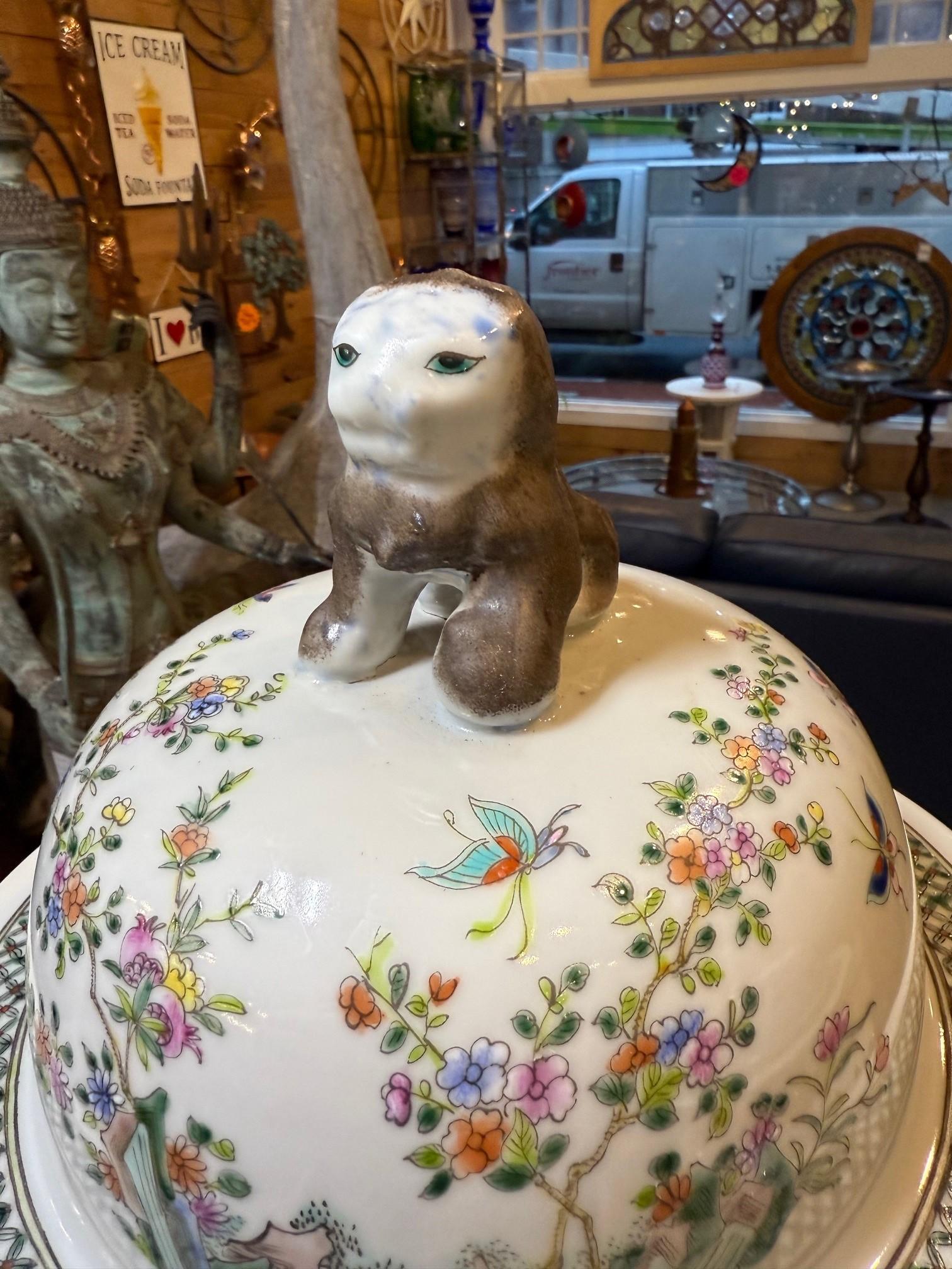 Pair Chinese Porcelain Lidded Ginger Urns - Qianlong Vases, Jars, Qing Pottery For Sale 13
