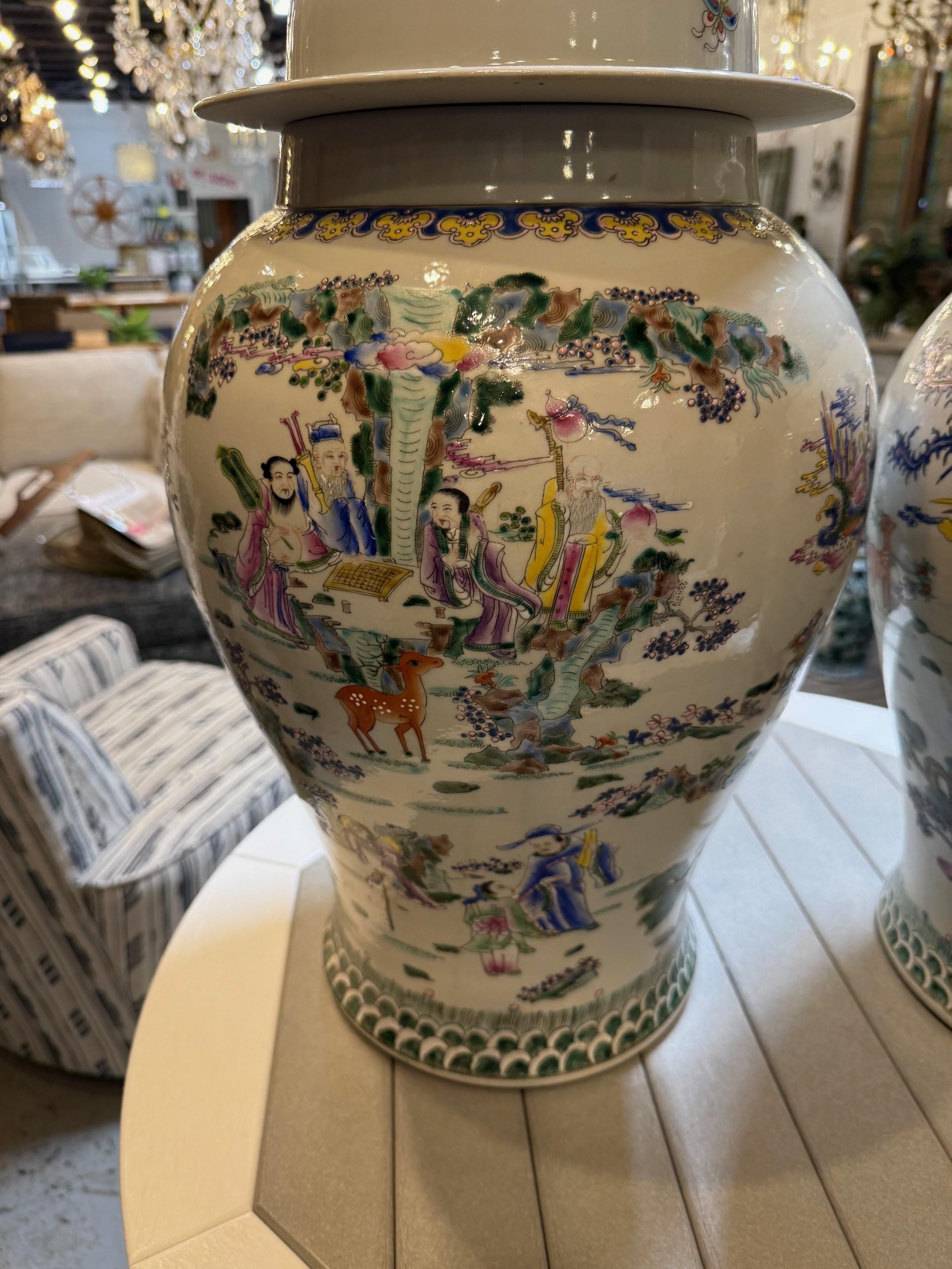 Pair Chinese Porcelain Lidded Ginger Urns - Qianlong Vases, Jars, Qing Pottery For Sale 4