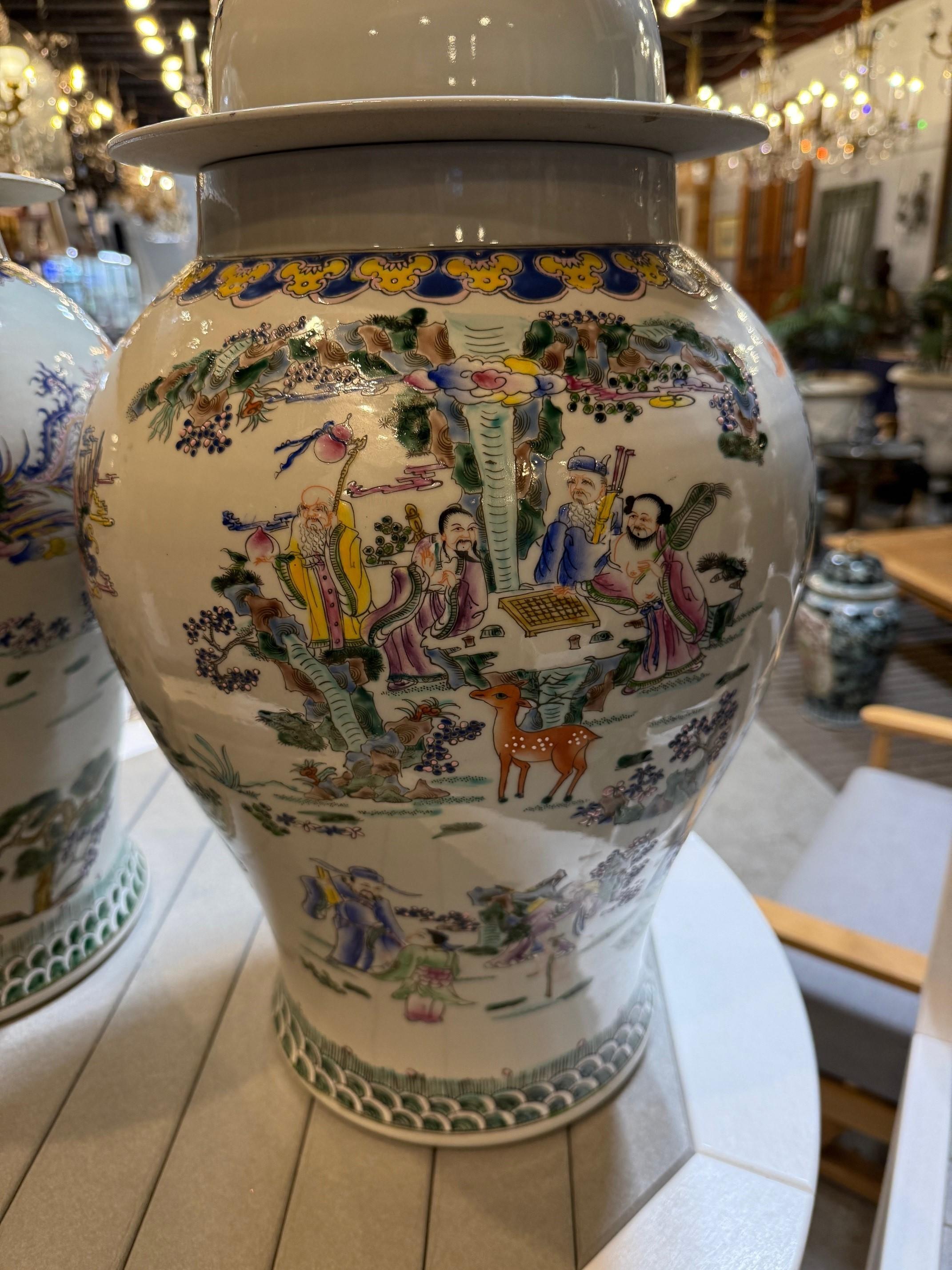 Pair Chinese Porcelain Lidded Ginger Urns - Qianlong Vases, Jars, Qing Pottery For Sale 5