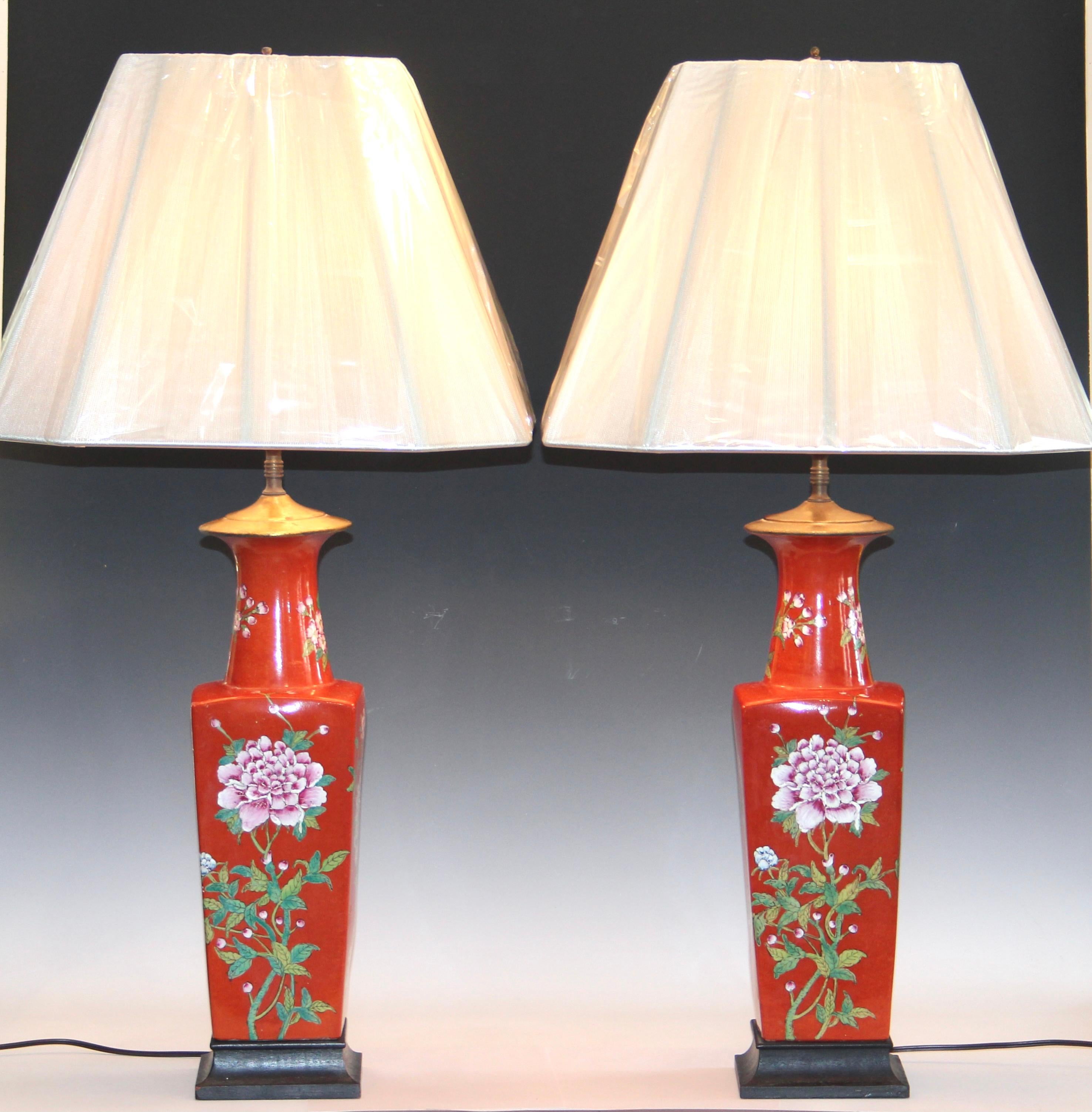 Pair Chinese Porcelain Old Chinoiserie Vintage Square Lamps Vase Famille Rouge For Sale 4
