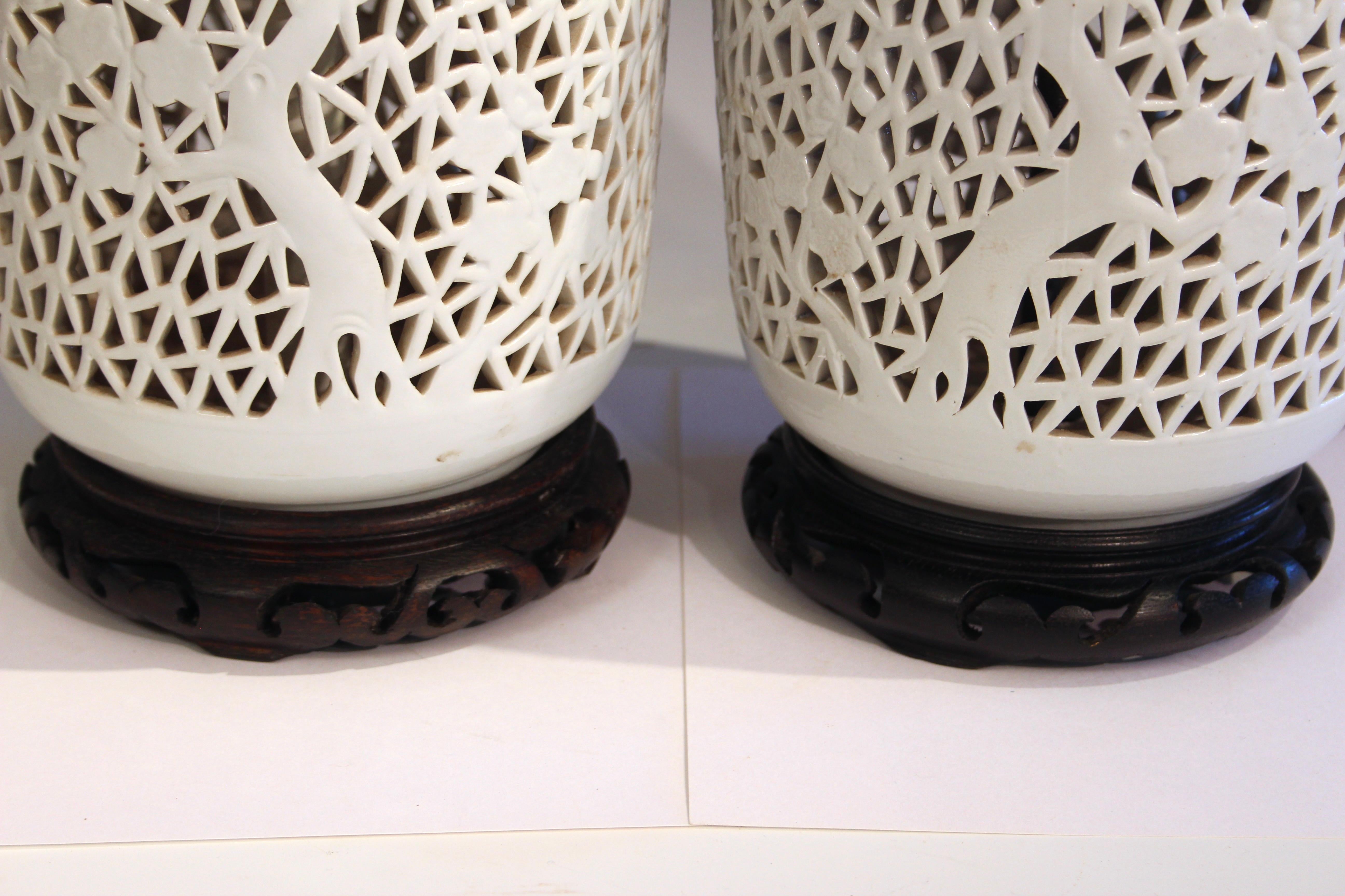 20th Century Pair Chinese Porcelain Old Vintage Lamps Vase Pierced Reticulated Blanc de Chine For Sale