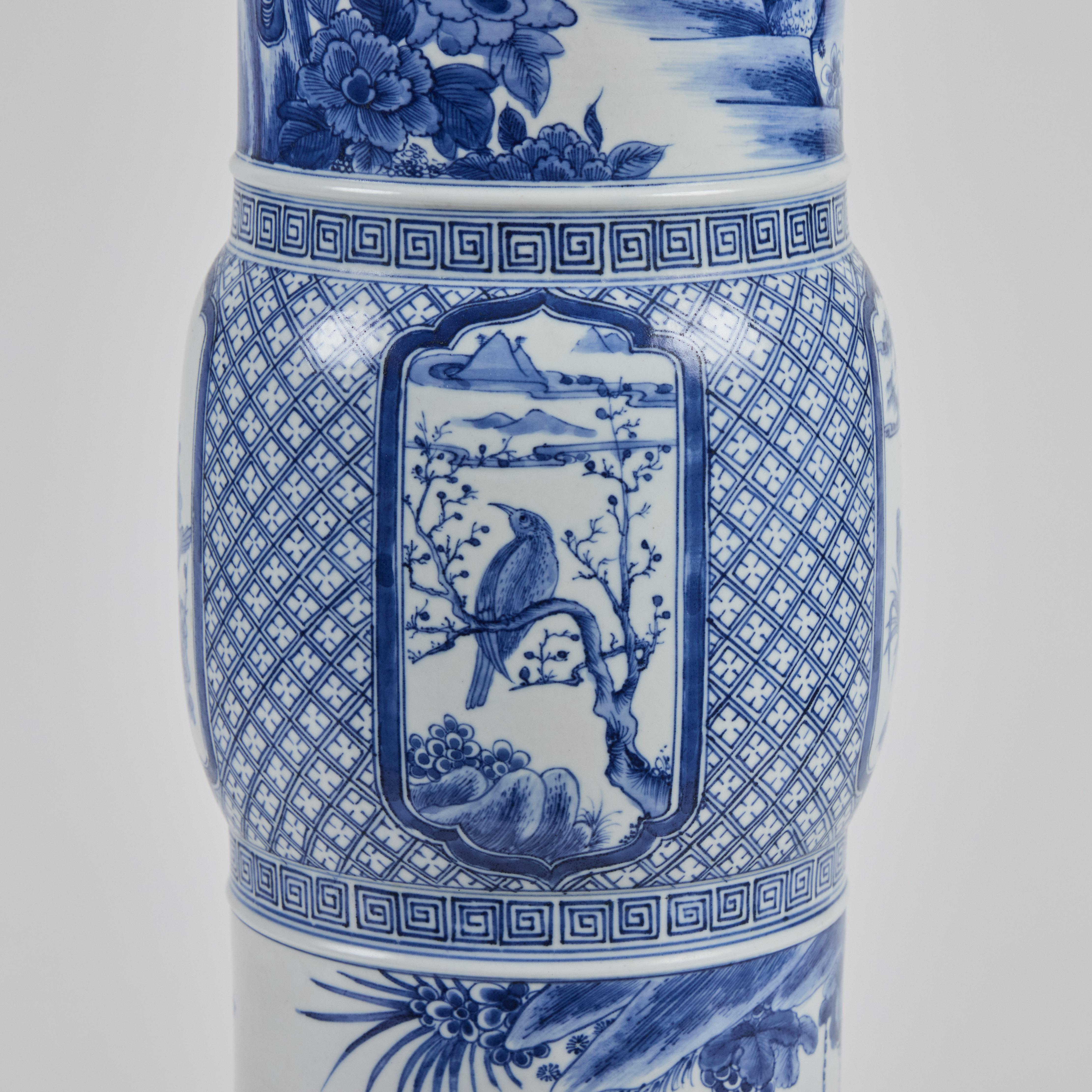 Pair Chinese  Republic Period Porcelain Vases as Lamps For Sale 3