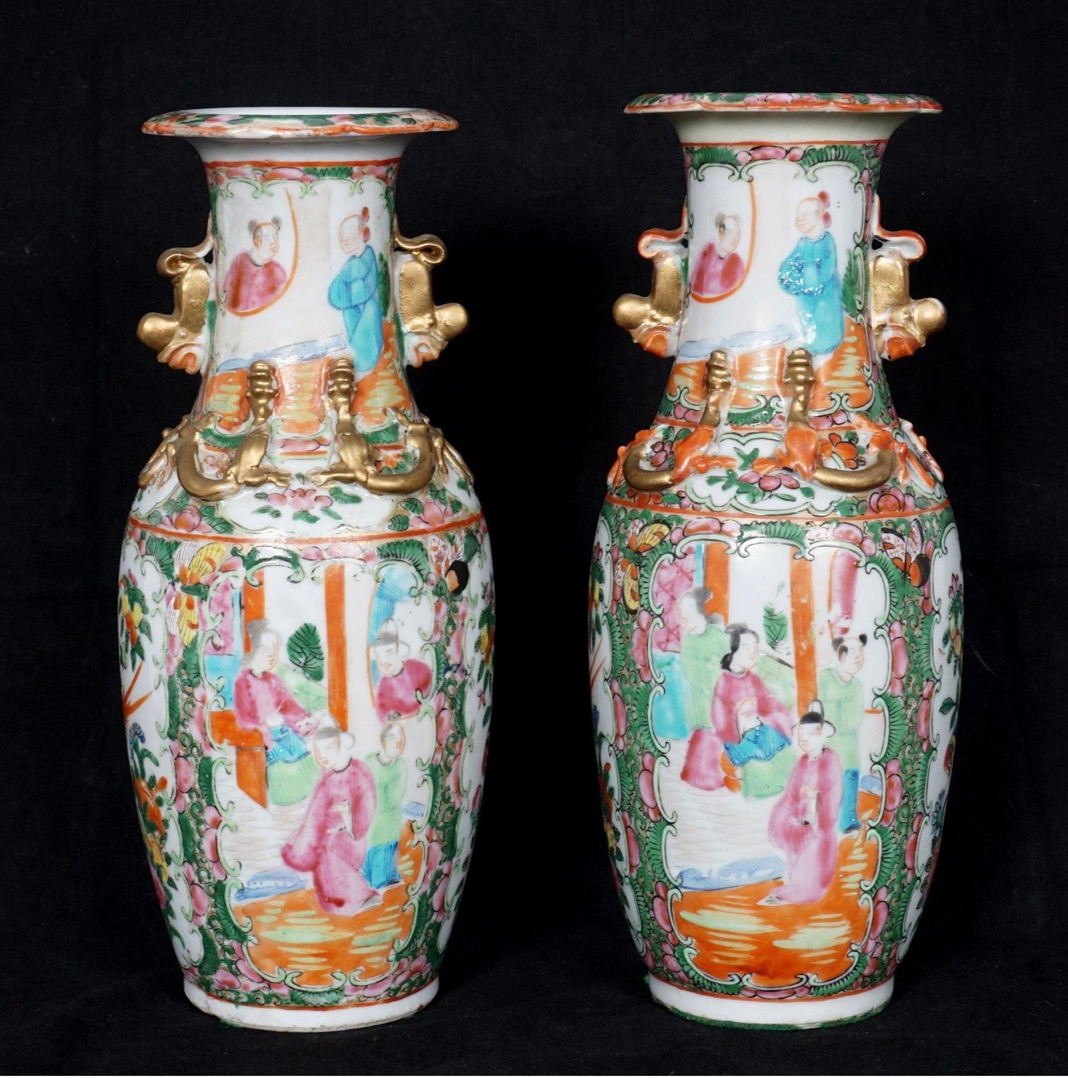 Pair Chinese Rose Medallion Vases 4