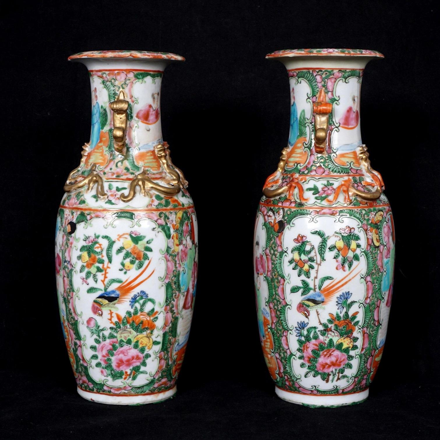 Pair Chinese Rose Medallion Vases 3