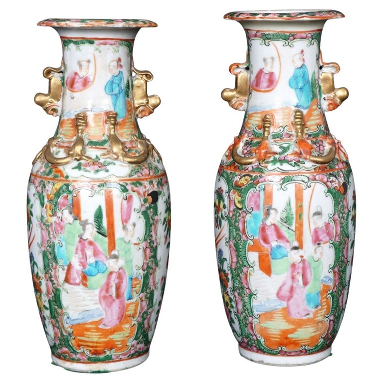 Pair Chinese Rose Medallion Vases For Sale at 1stDibs