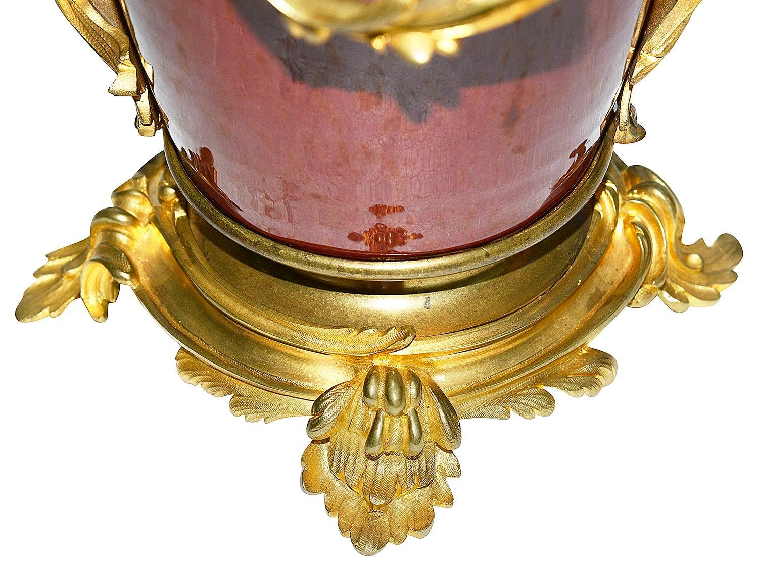 Porcelaine Paire de vases / candélabres chinois Sang Du Boeuf, vers 1880 en vente