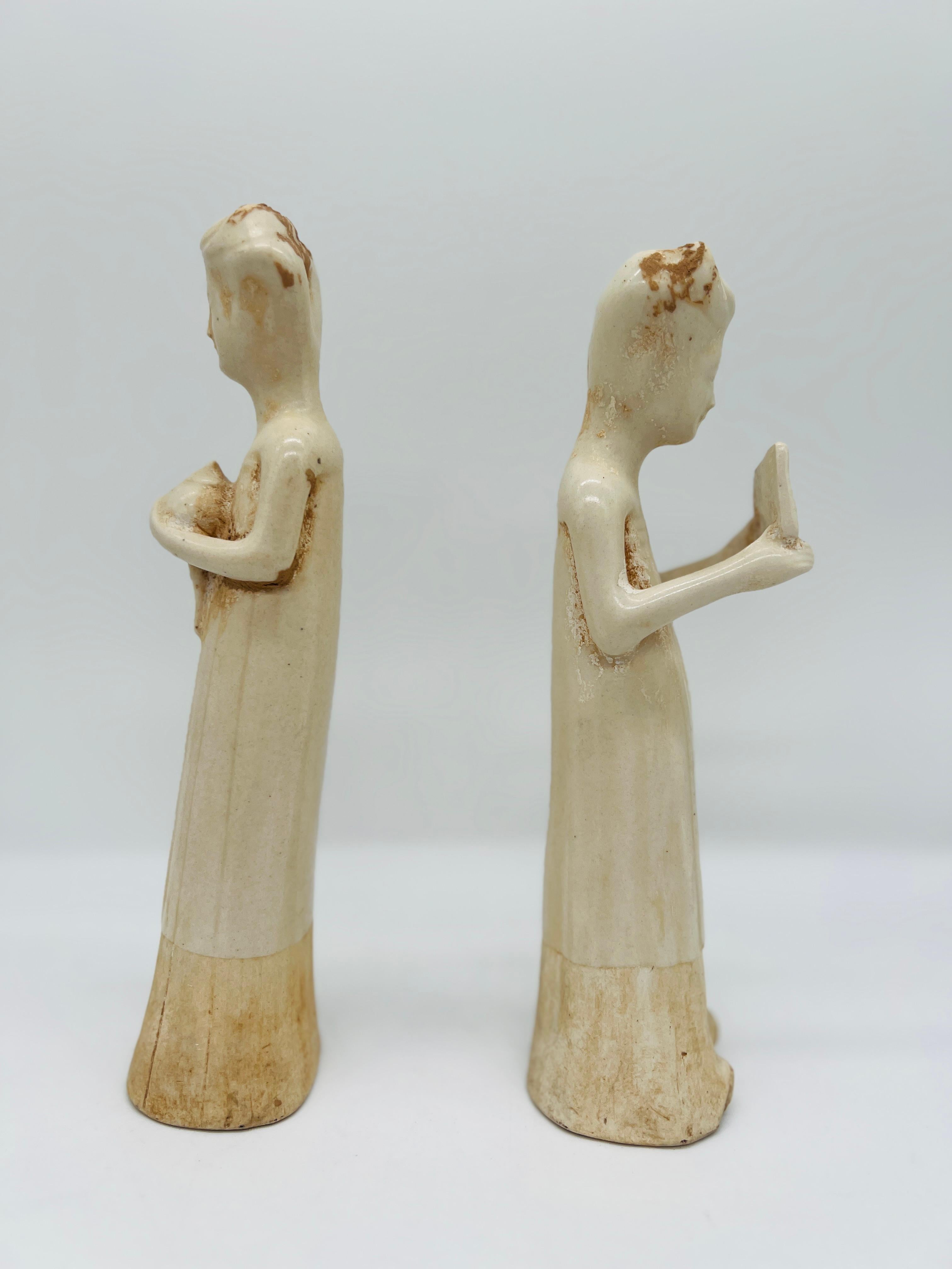 Terre cuite Paire de statues mortuaires en terre cuite de style chinois de la Dynasty Tang en vente