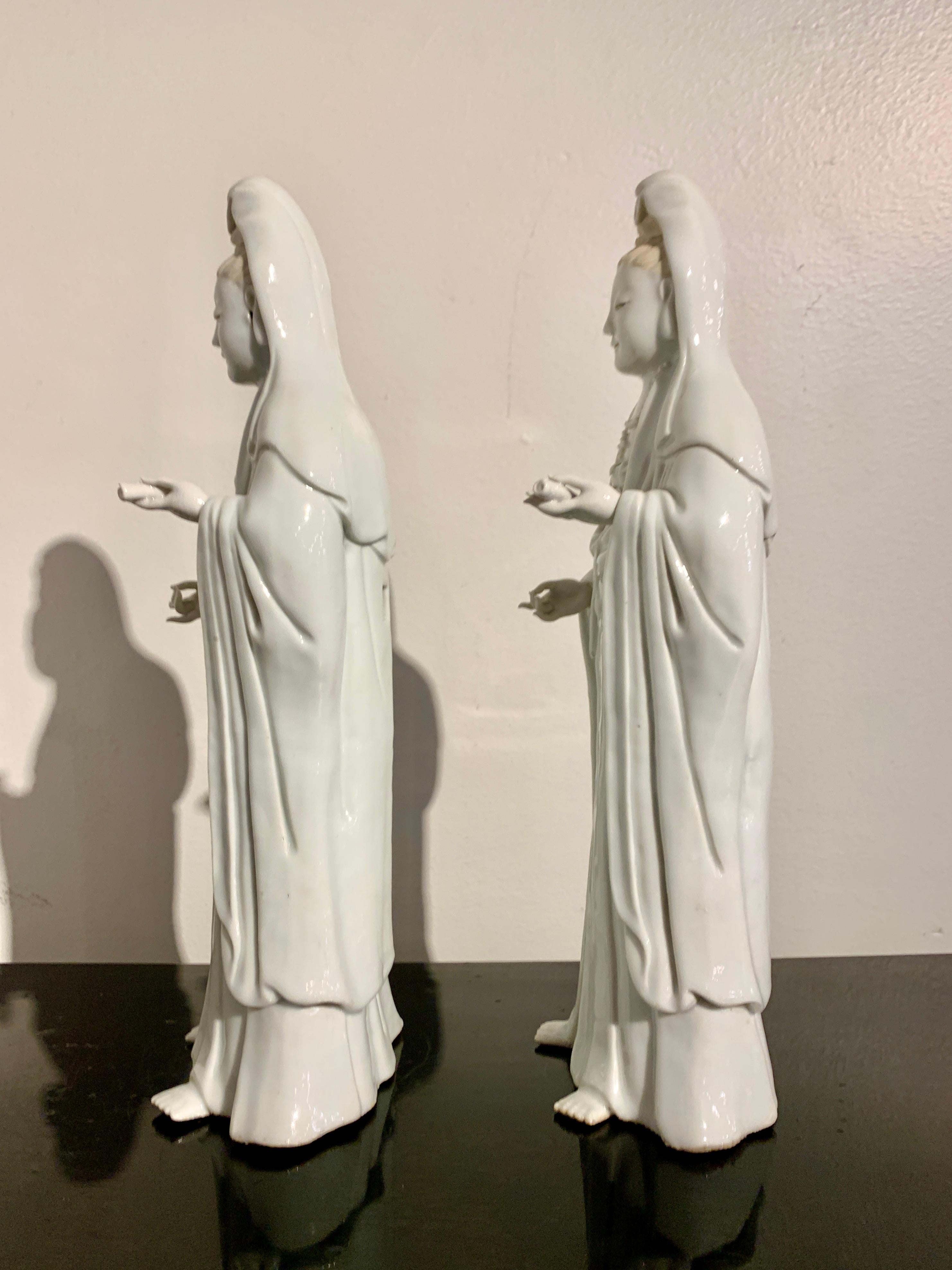 Pair Chinese White Glazed Guanyin, Qing Dynasty, 18th Century, China For Sale 2
