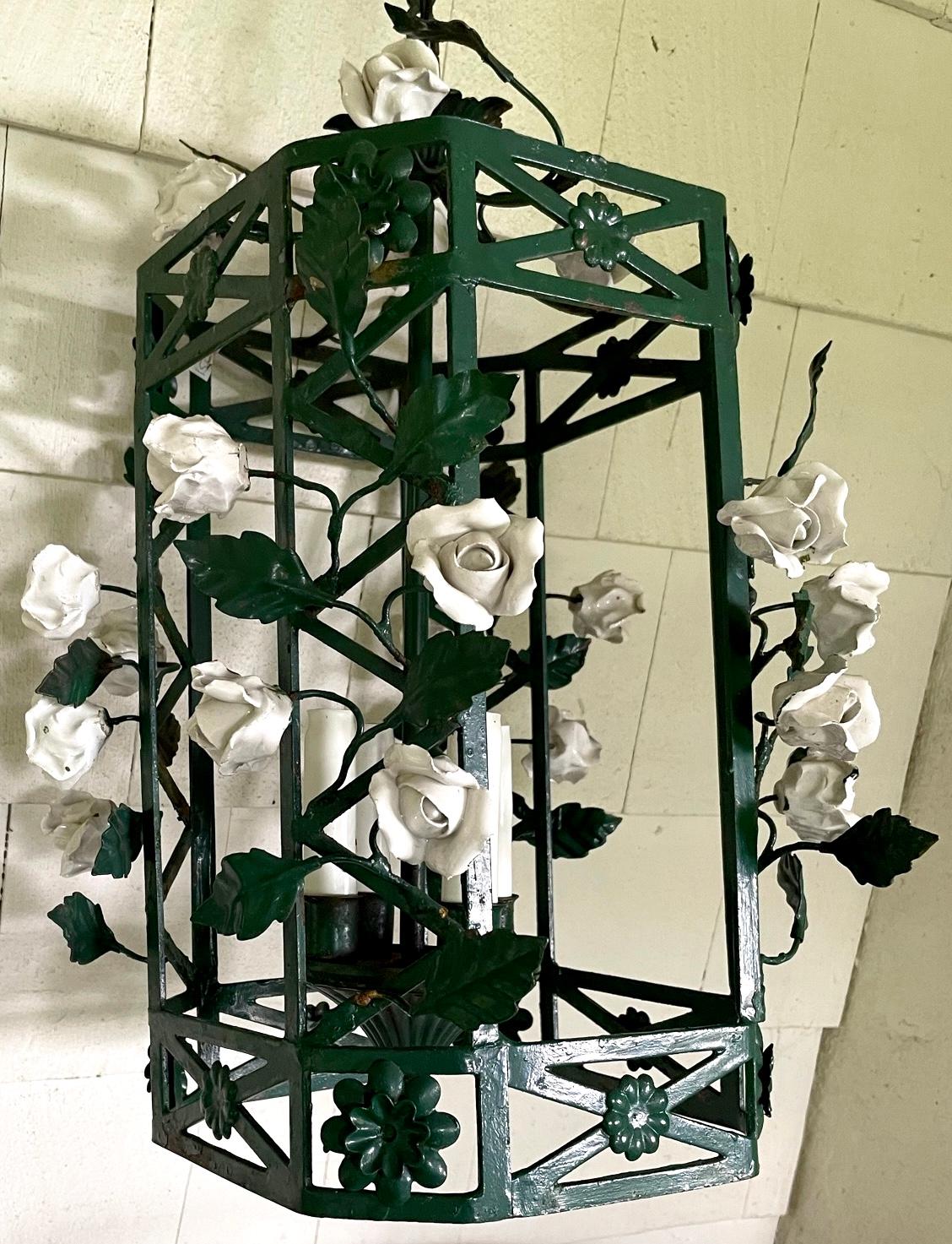 Pair Chinoiserie Green Lanterns with White Porcelain Flowers In Good Condition For Sale In New York, NY
