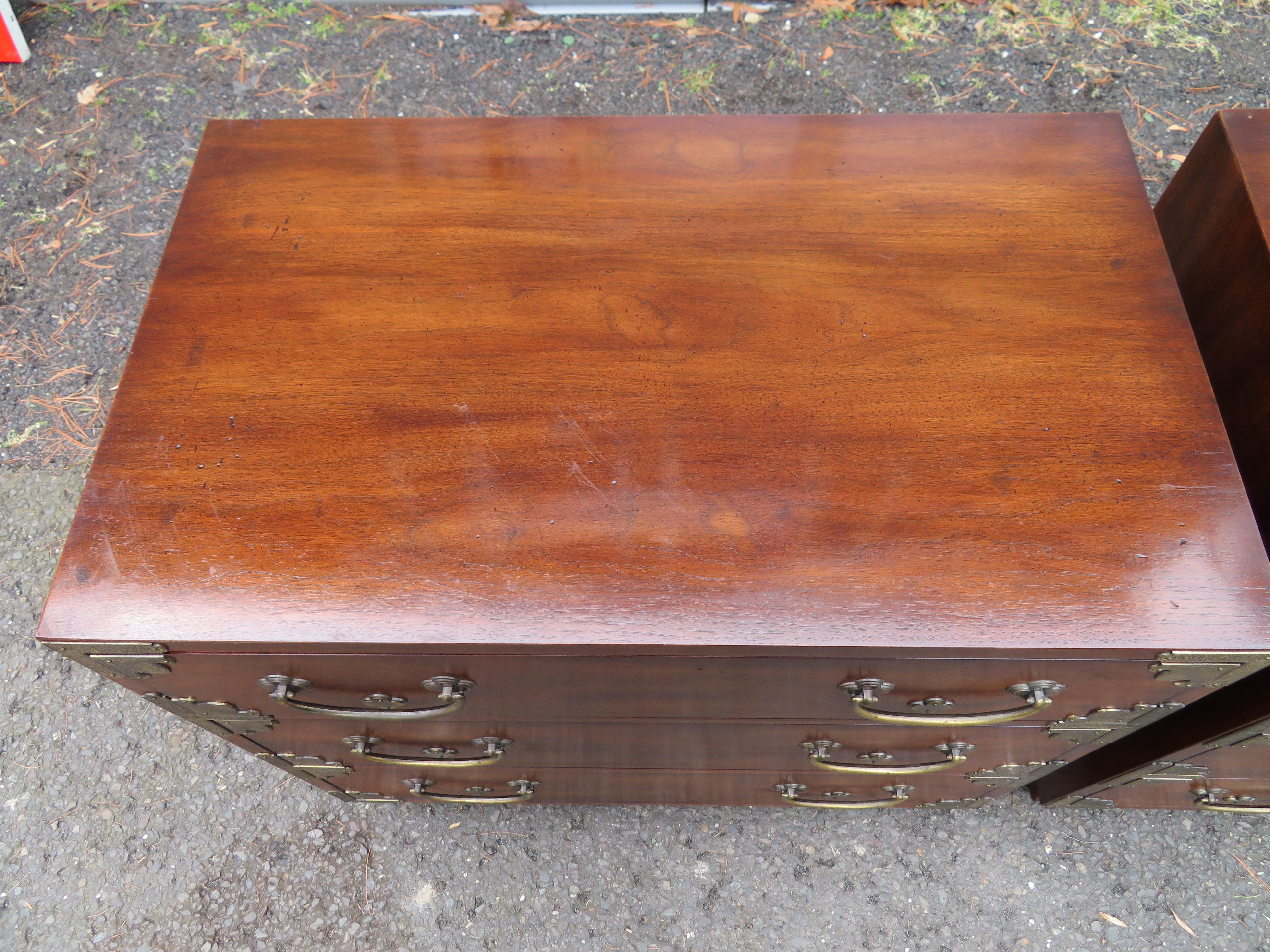 American Pair Chinoiserie Henredon Tansu Campaign Chests Nightstands Mid-Century Modern