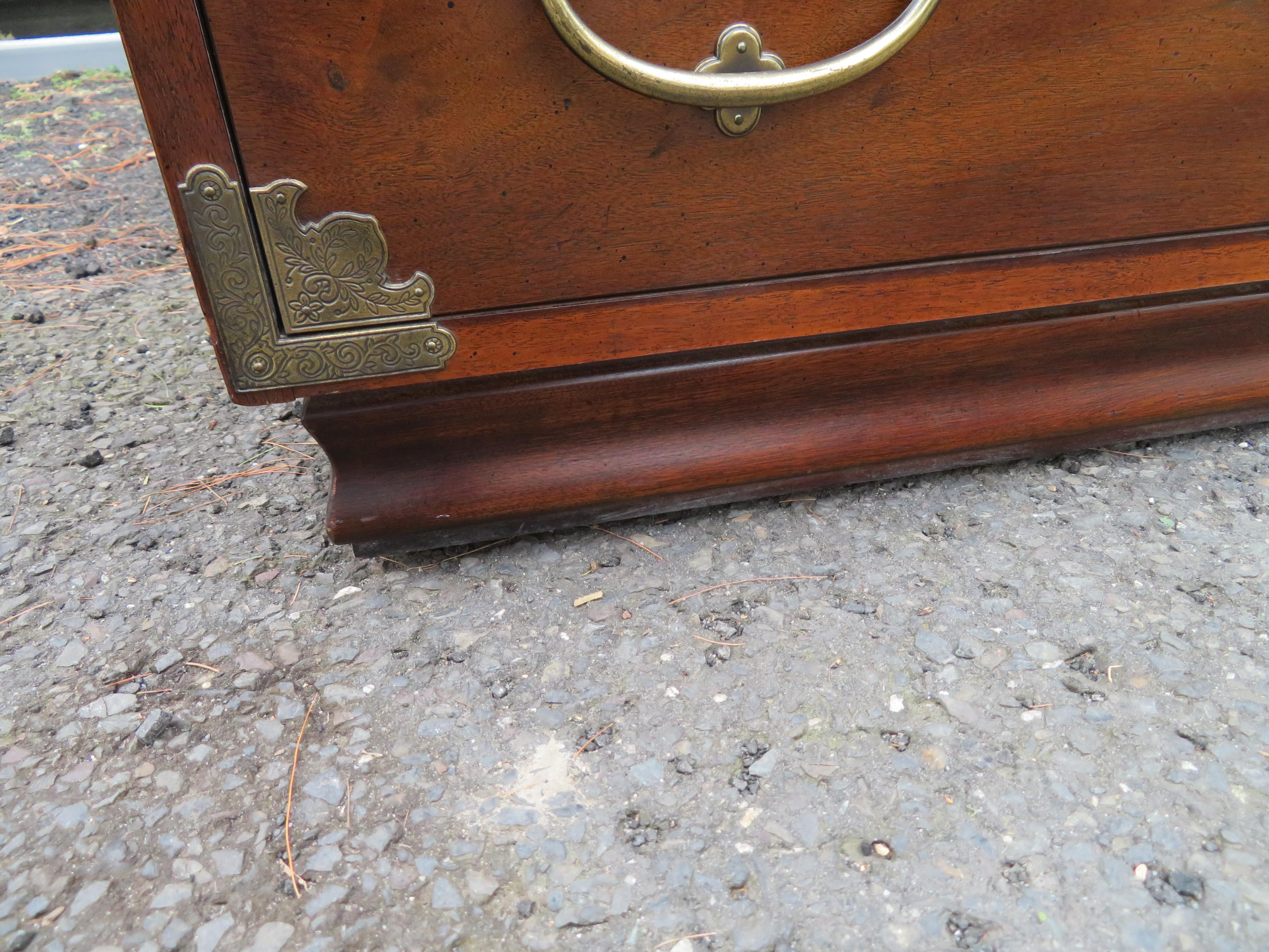 Pair Chinoiserie Henredon Tansu Campaign Chests Nightstands Mid-Century Modern 3