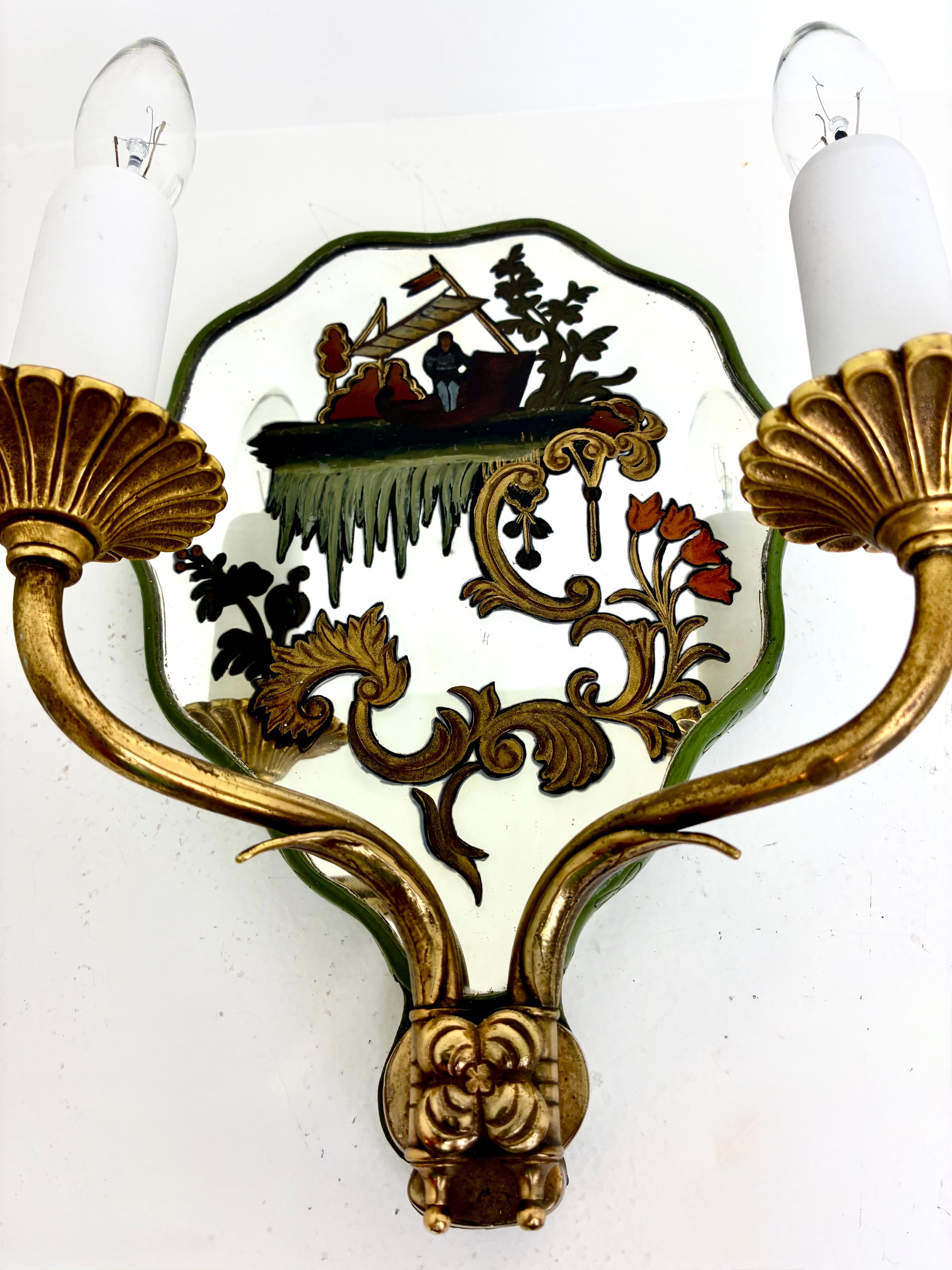 Pareja de candelabros con respaldo de espejo Chinoiserie de E. F. A. Caldwell en venta 2