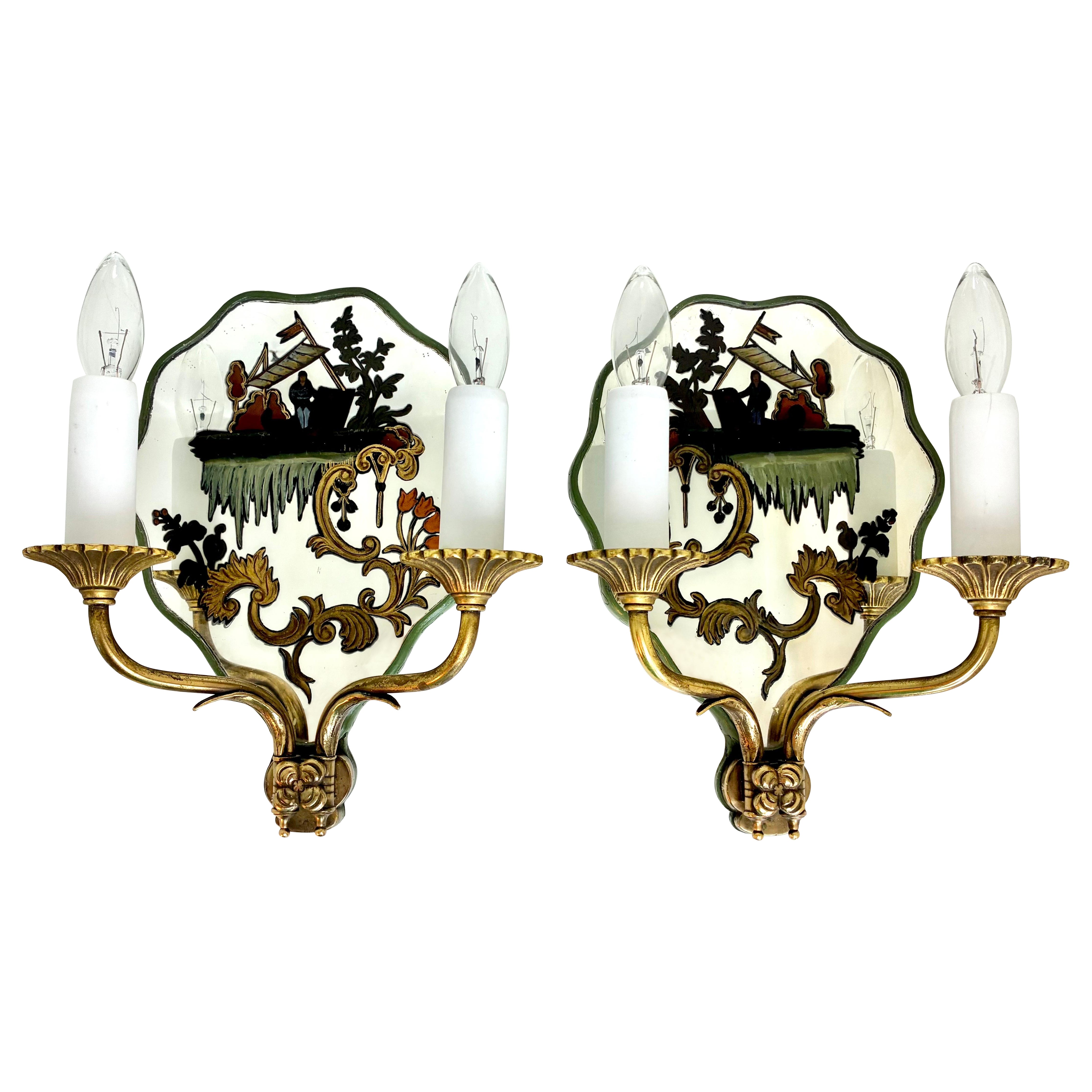 Pareja de candelabros con respaldo de espejo Chinoiserie de E. F. A. Caldwell en venta