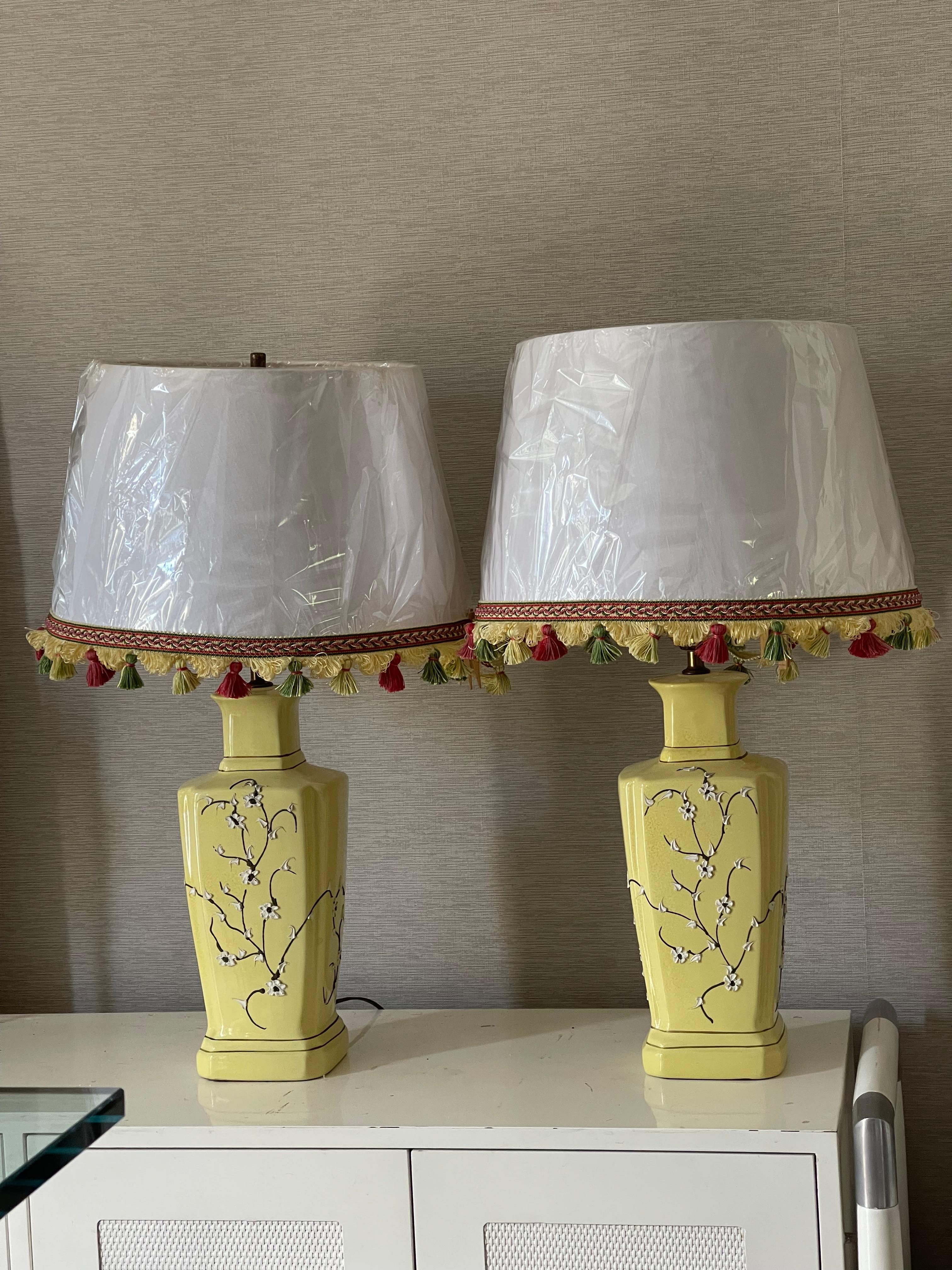 American Pair Chinoiserie Yellow ceramic Lamps with Ftinged Shades For Sale