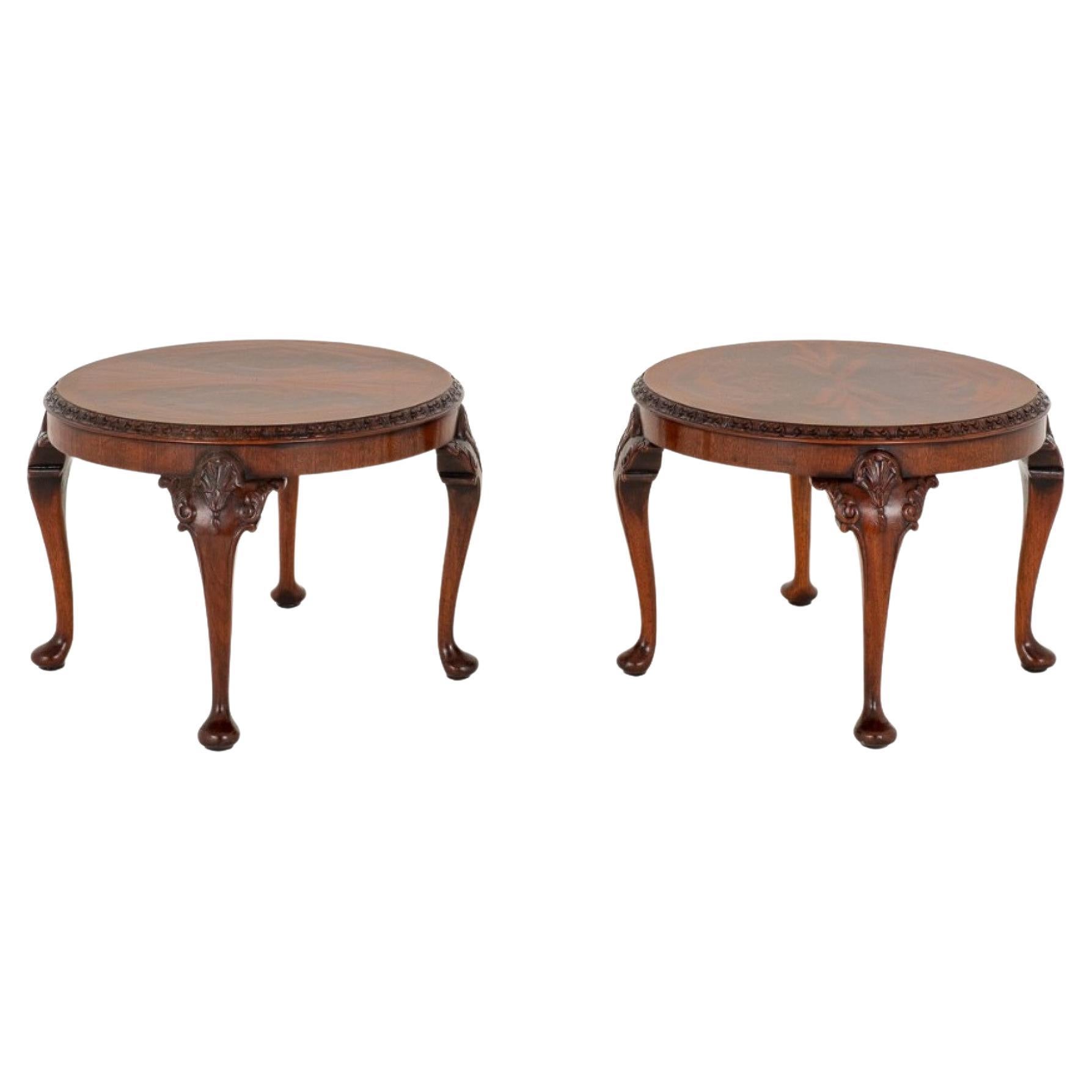 Ralph Lauren Grande table basse exquise à deux tiroirs avec pieds griffes et boules sculptés