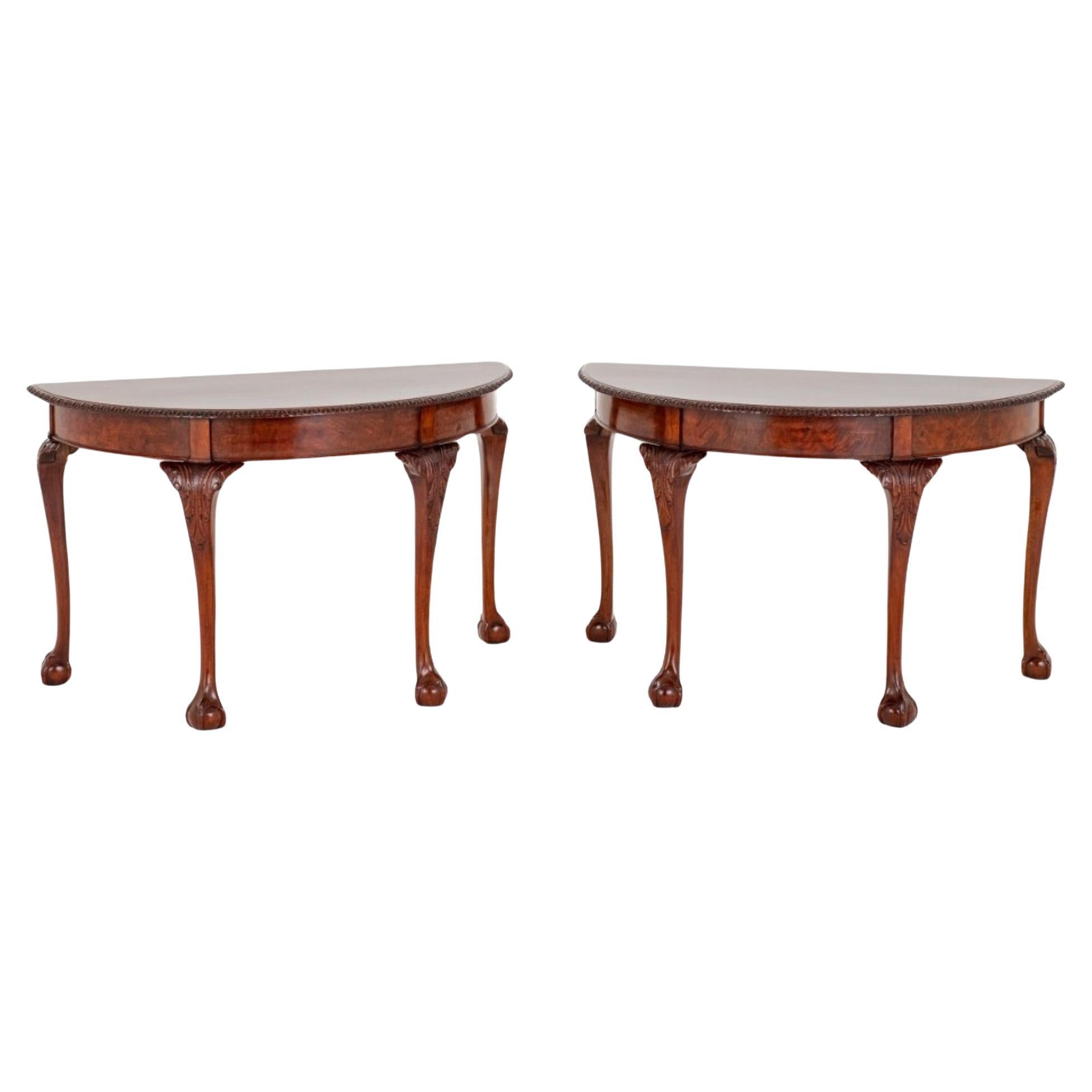 Pareja de consolas Chippendale Ball and Claw