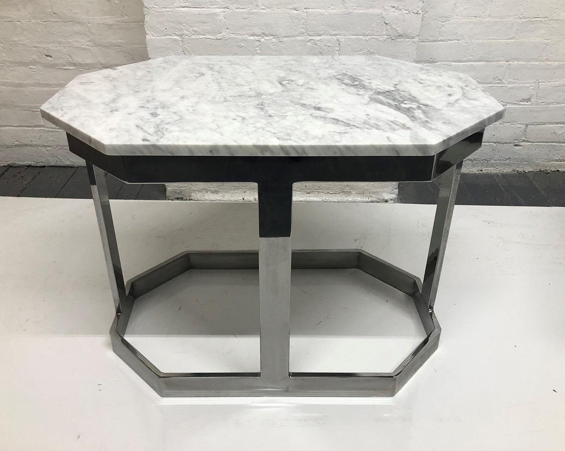 Mid-Century Modern Pair of Chrome and Carrara Marble Octagonal Top Tables For Sale