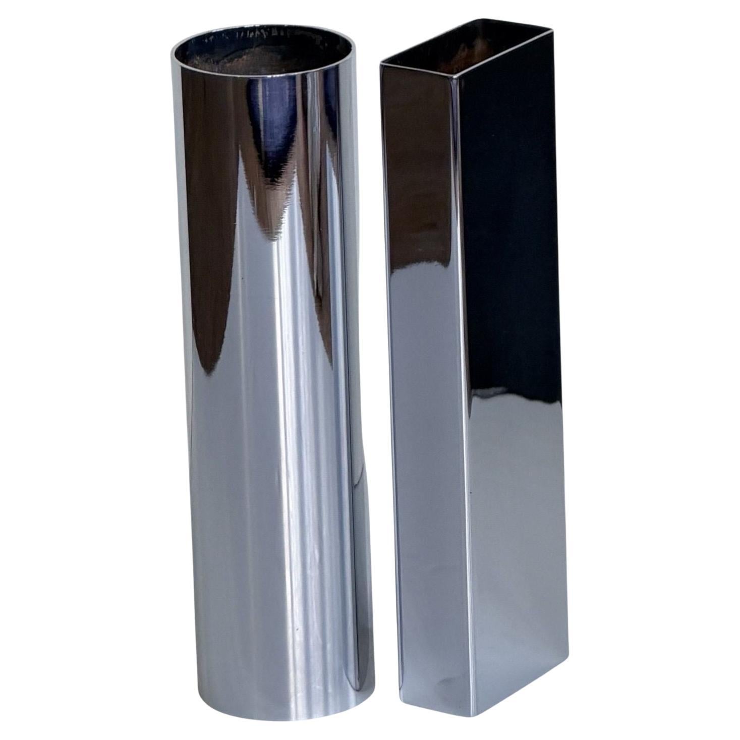 Coppia di vasi geometrici cromati, 1980