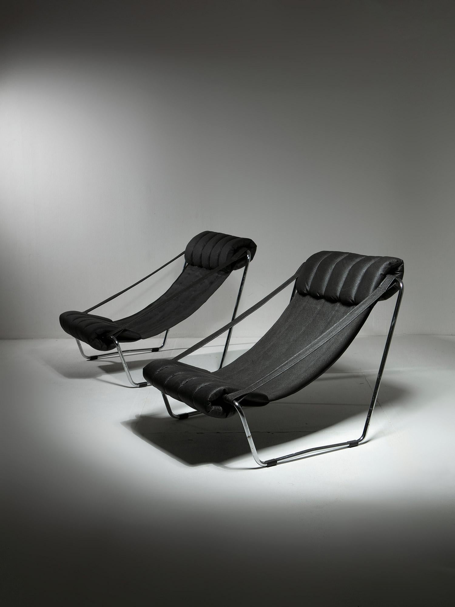 Italian Pair Chrome Lounge Chairs by Corsini - Wiskemann for Cinova, Italy, 1970s For Sale