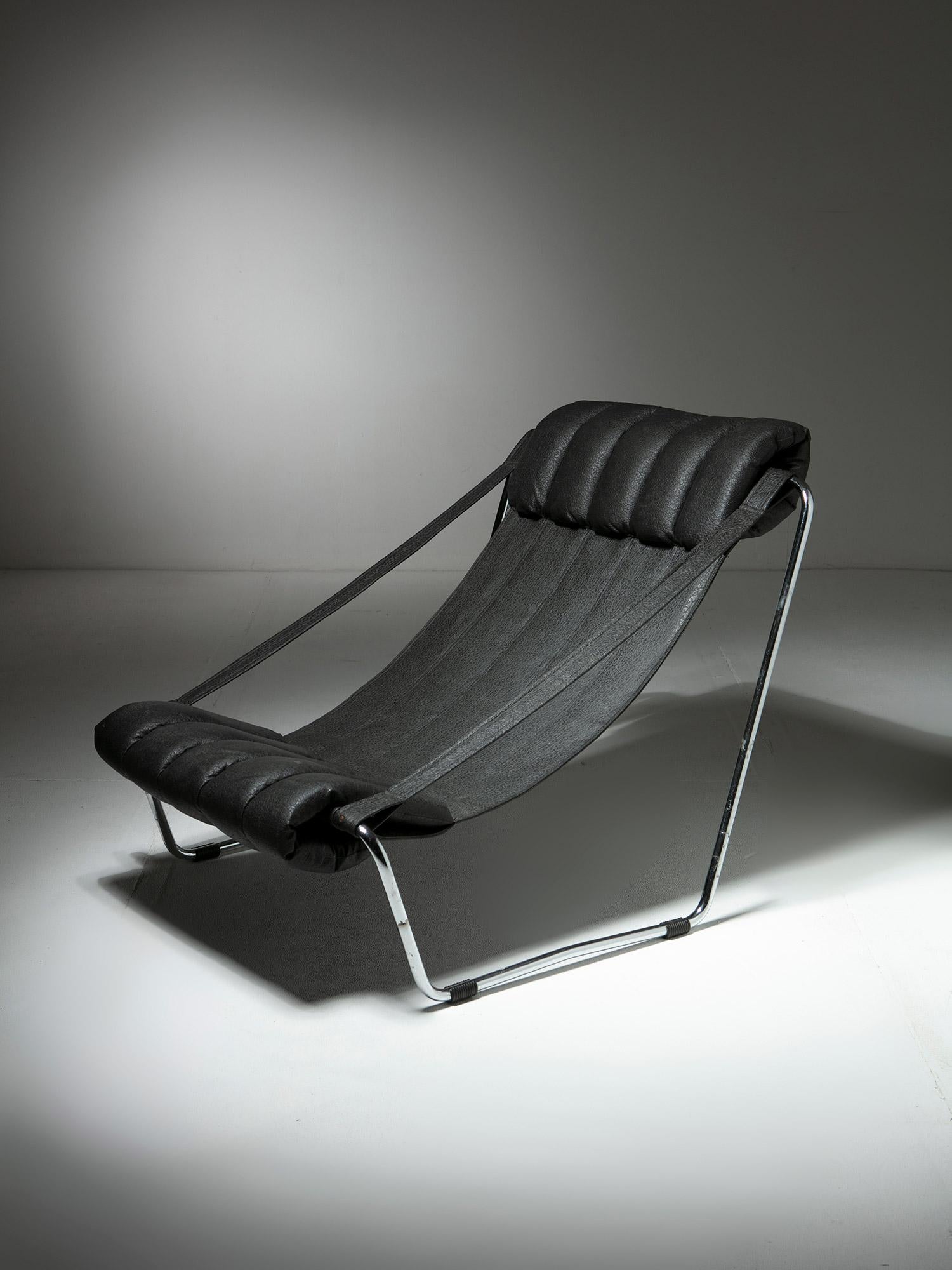 Late 20th Century Pair Chrome Lounge Chairs by Corsini - Wiskemann for Cinova, Italy, 1970s For Sale