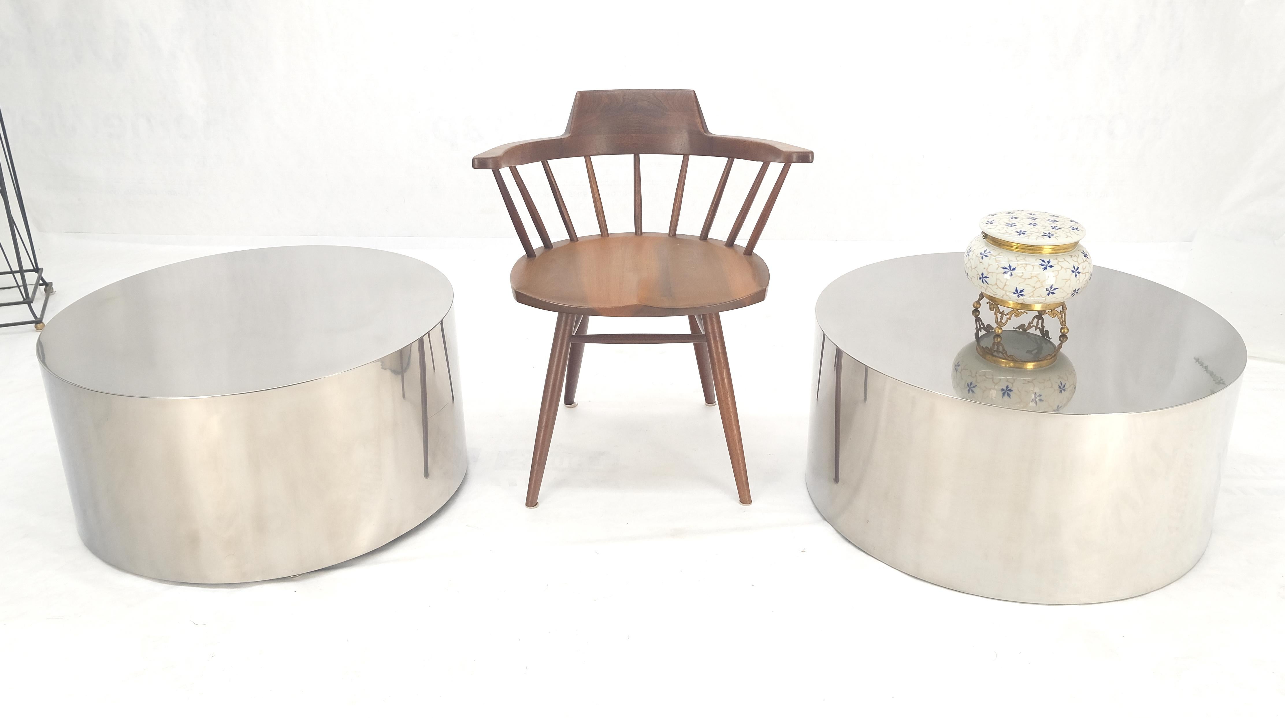 Paar Chrom Edelstahl Trommel Form Runde Ende Lampe Tische Ständer Pedestals  (20. Jahrhundert) im Angebot
