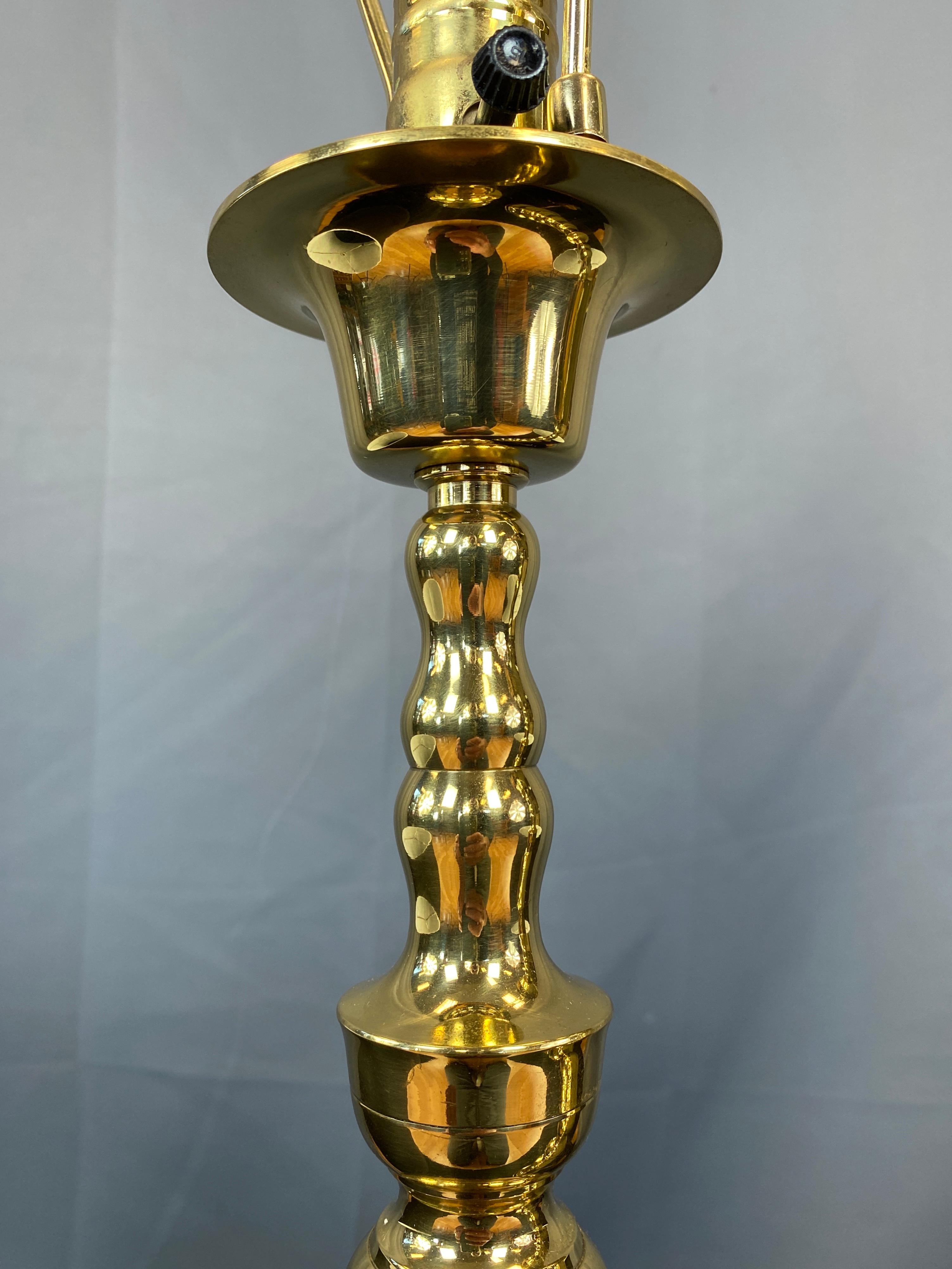 Pair of circa 1970s Vintage Polished Brass Lamps, Japan, Hollywood Regency In Good Condition For Sale In San Francisco, CA