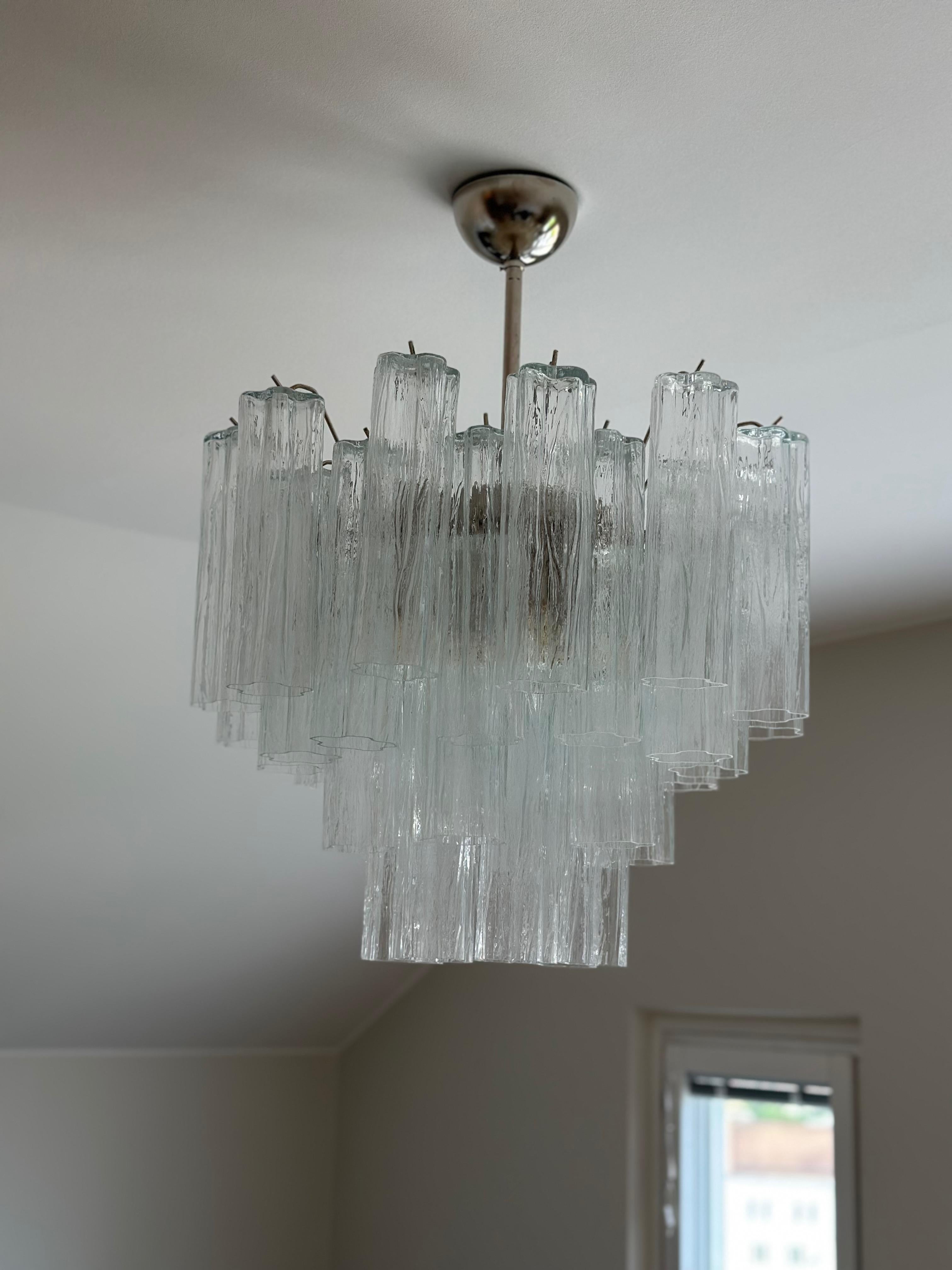 Paar klassisch-elegante Murano-Kronleuchter Tronchi - perfekt für einen Statement-Flur (Moderne der Mitte des Jahrhunderts) im Angebot