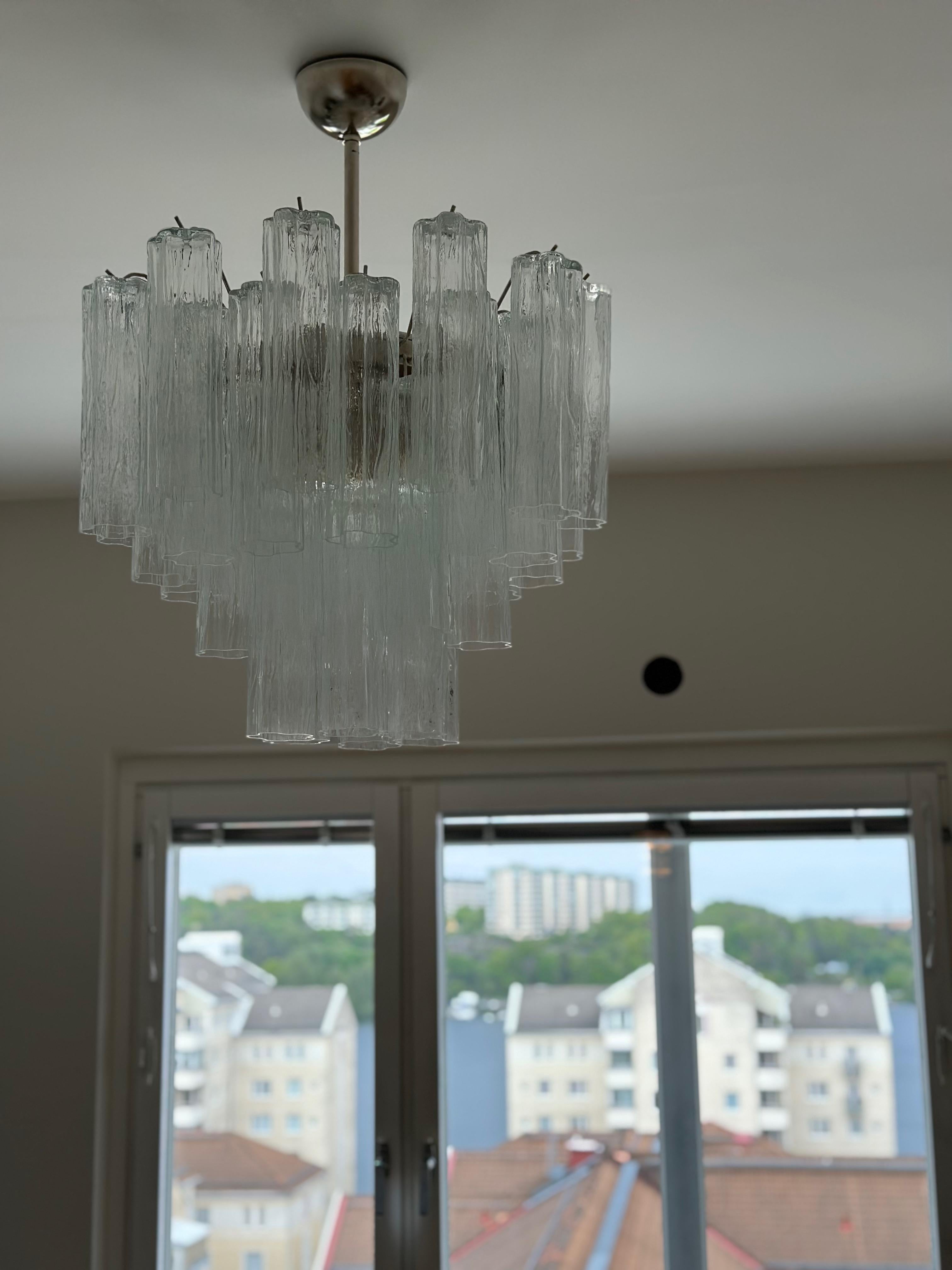 Paar klassisch-elegante Murano-Kronleuchter Tronchi - perfekt für einen Statement-Flur (Italienisch) im Angebot