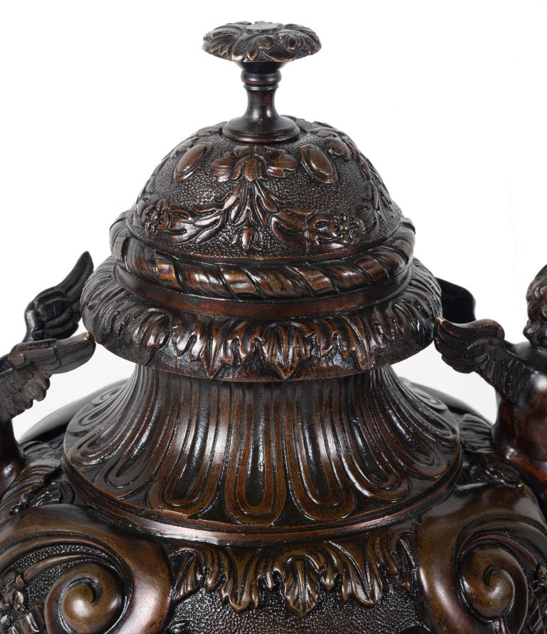 Pair of Classical 19th Century Bronze Urns For Sale at 1stDibs