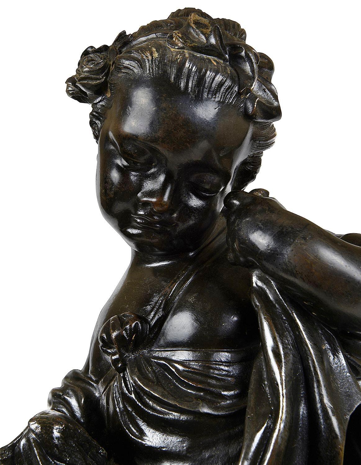 Coppia di putti in bronzo patinato francese del XIX secolo, ciascuno dei quali raccoglie uva e poggia su un basamento in marmo verde variegato, circa 1880.


Lotto 80 H. H.