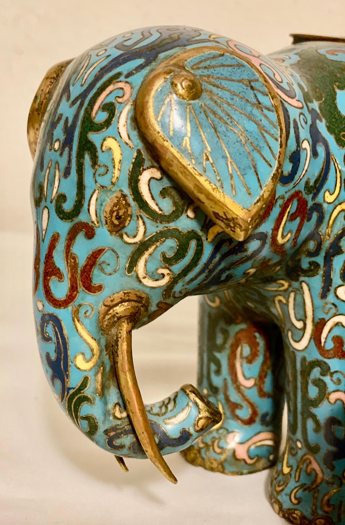 Pair of Cloisonné Elephant Incense Burners, China, c. 1900 In Good Condition In West Palm Beach, FL