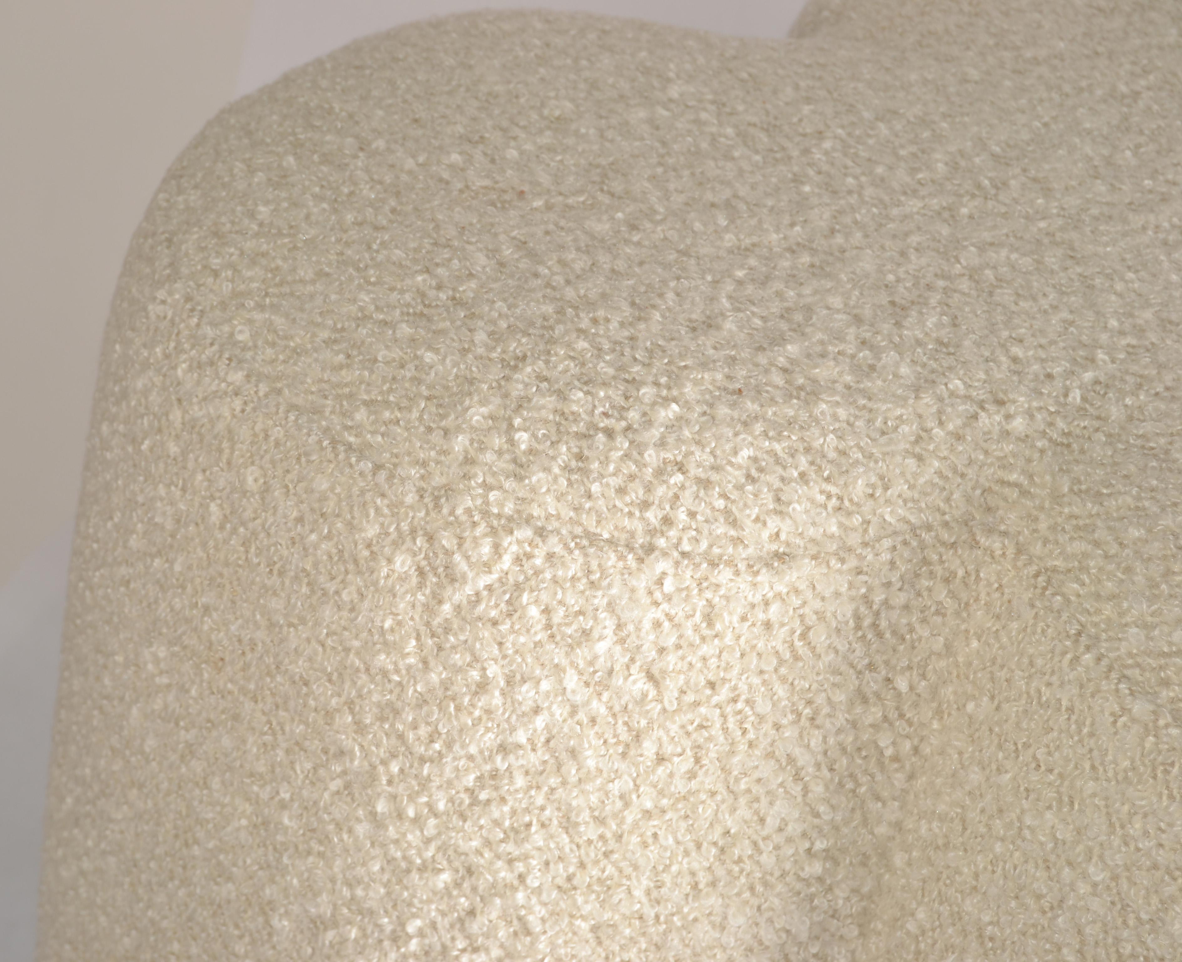Paire de poufs en laine bouclée en forme de club The Modernity en vente 11