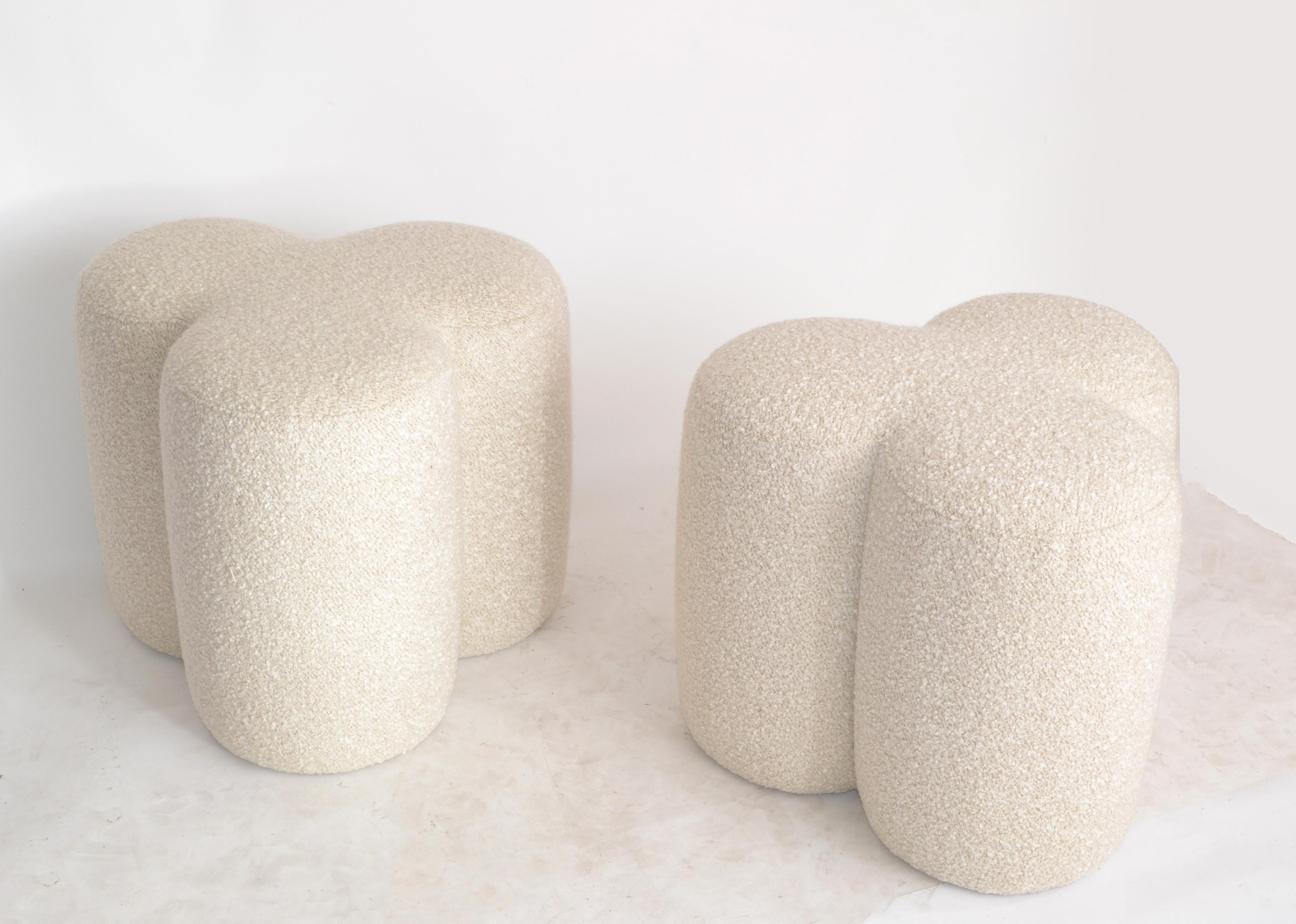 Pair, Club Shaped Wool Bouclé Upholstery Ottoman Footstool Mid-Century Modern In Good Condition For Sale In Miami, FL