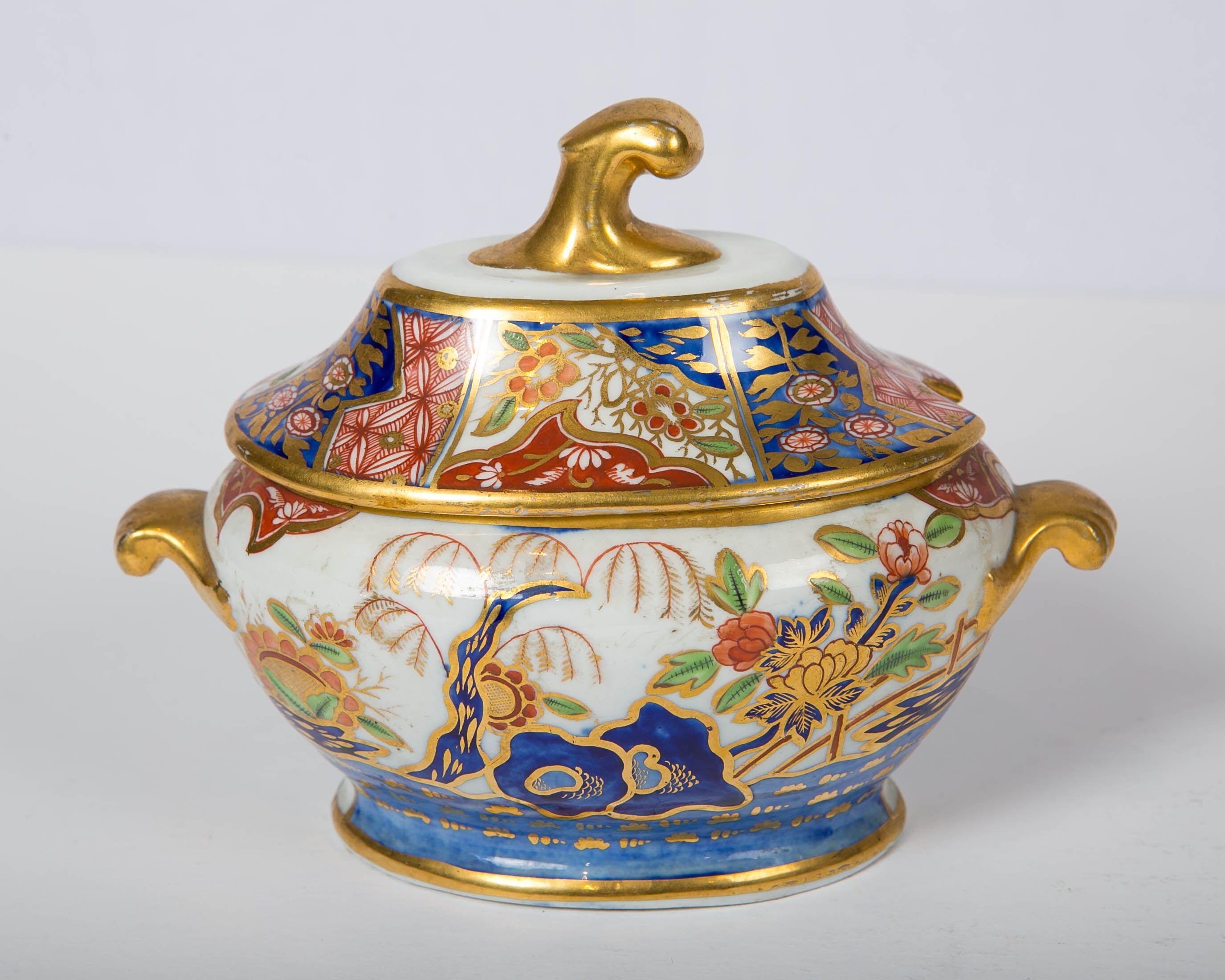 Regency Pair of Coalport Rock and Tree Pattern Sauce Tureens, England, circa 1820