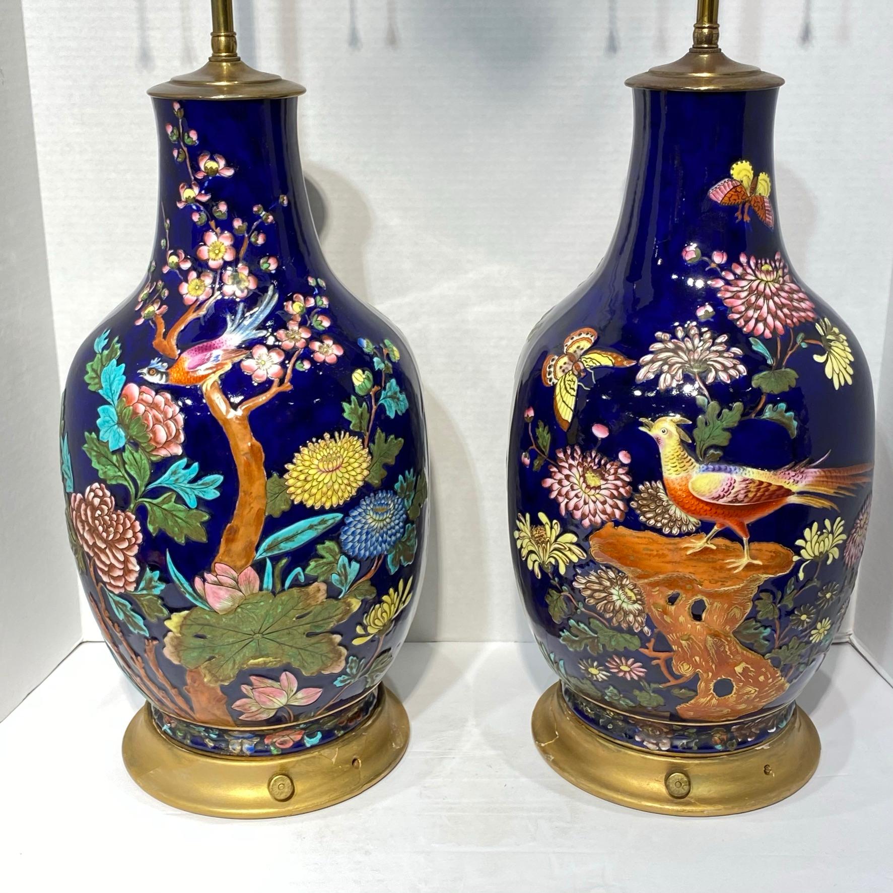 Pair Colorful Enameled Porcelain Table Lamps with Bird and Flowers Motifs In Good Condition For Sale In New York, NY