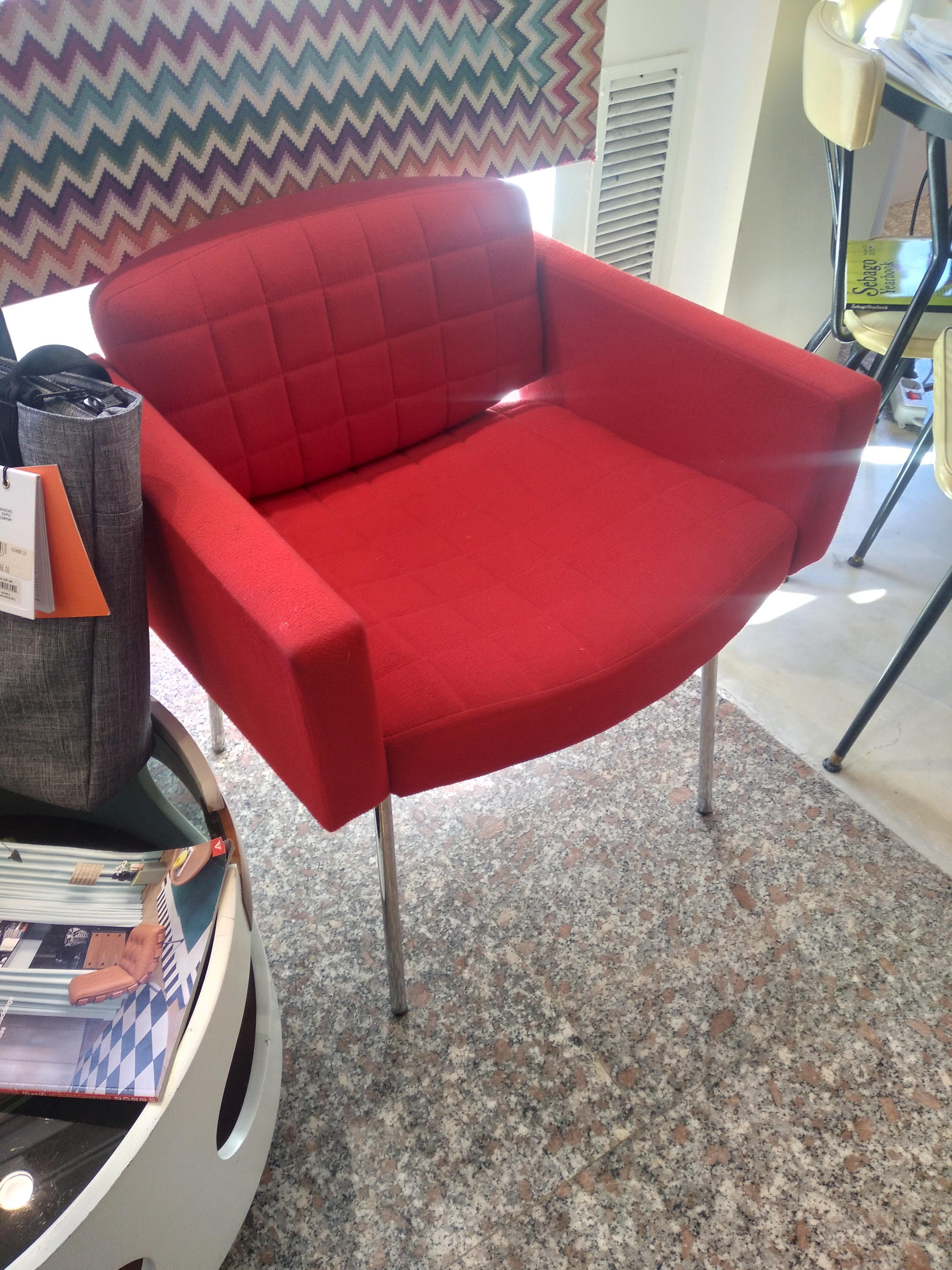 Pair Conseil Red Armchairs by Pierre Guariche from Meurop Belgium 1960s.
Pair of armchairs model Conseil by Pierre Guariche production Meurop Belgium 1960 .These pair of armchairs are original intact and perfect have the original red fabric .They