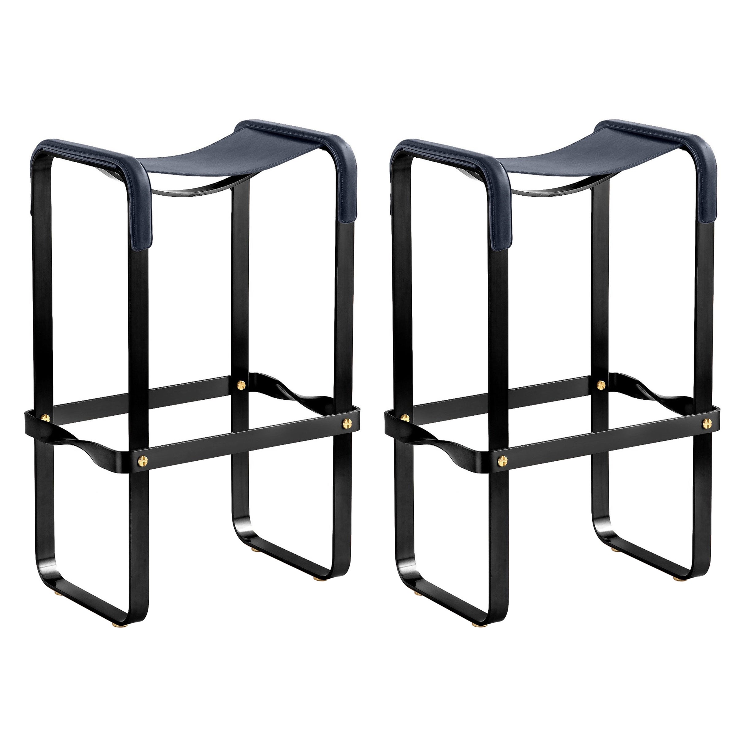 Coppia contemporanea  Sgabello da bar in metallo nero fumé e pelle blu navy