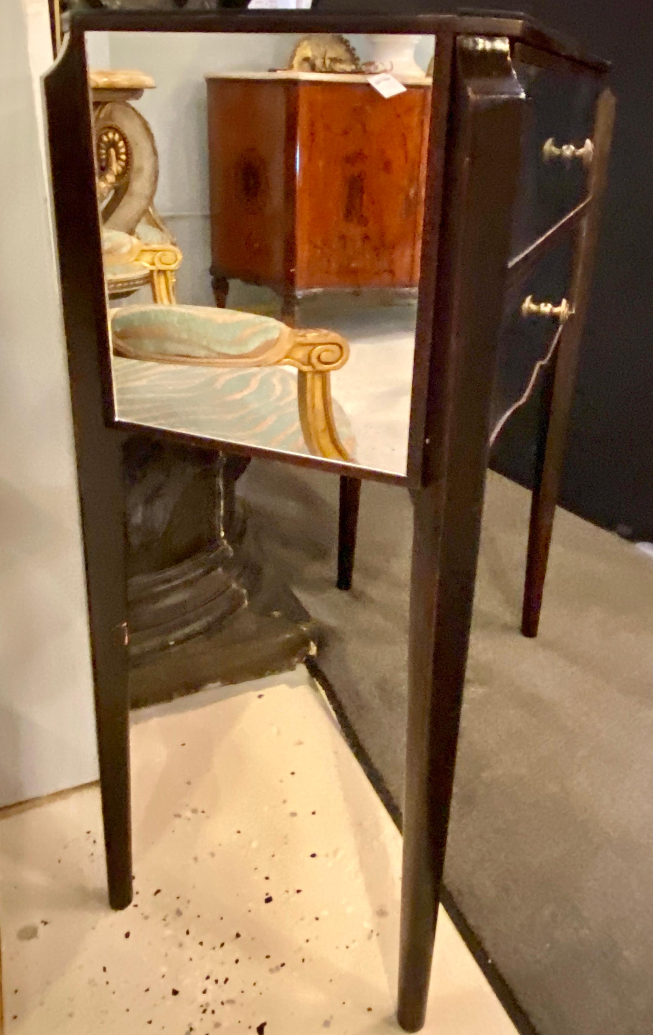 Pair of Contemporary Two-Drawer Mirrored Nightstands or End Tables In Good Condition In Stamford, CT