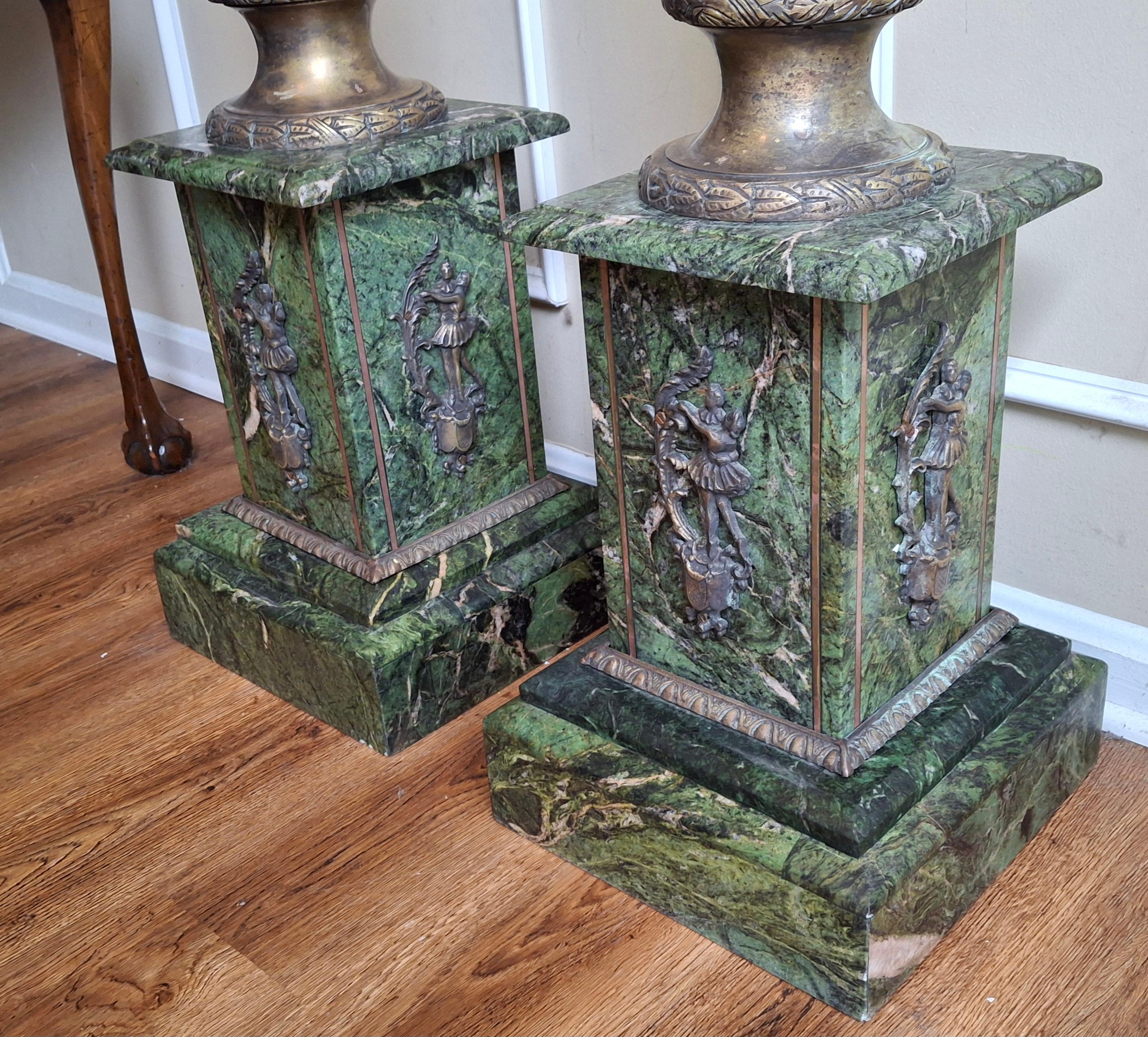 Pair Continental Gilt Bronze and Variegated Green Marble Corinthian Pedestals For Sale 6