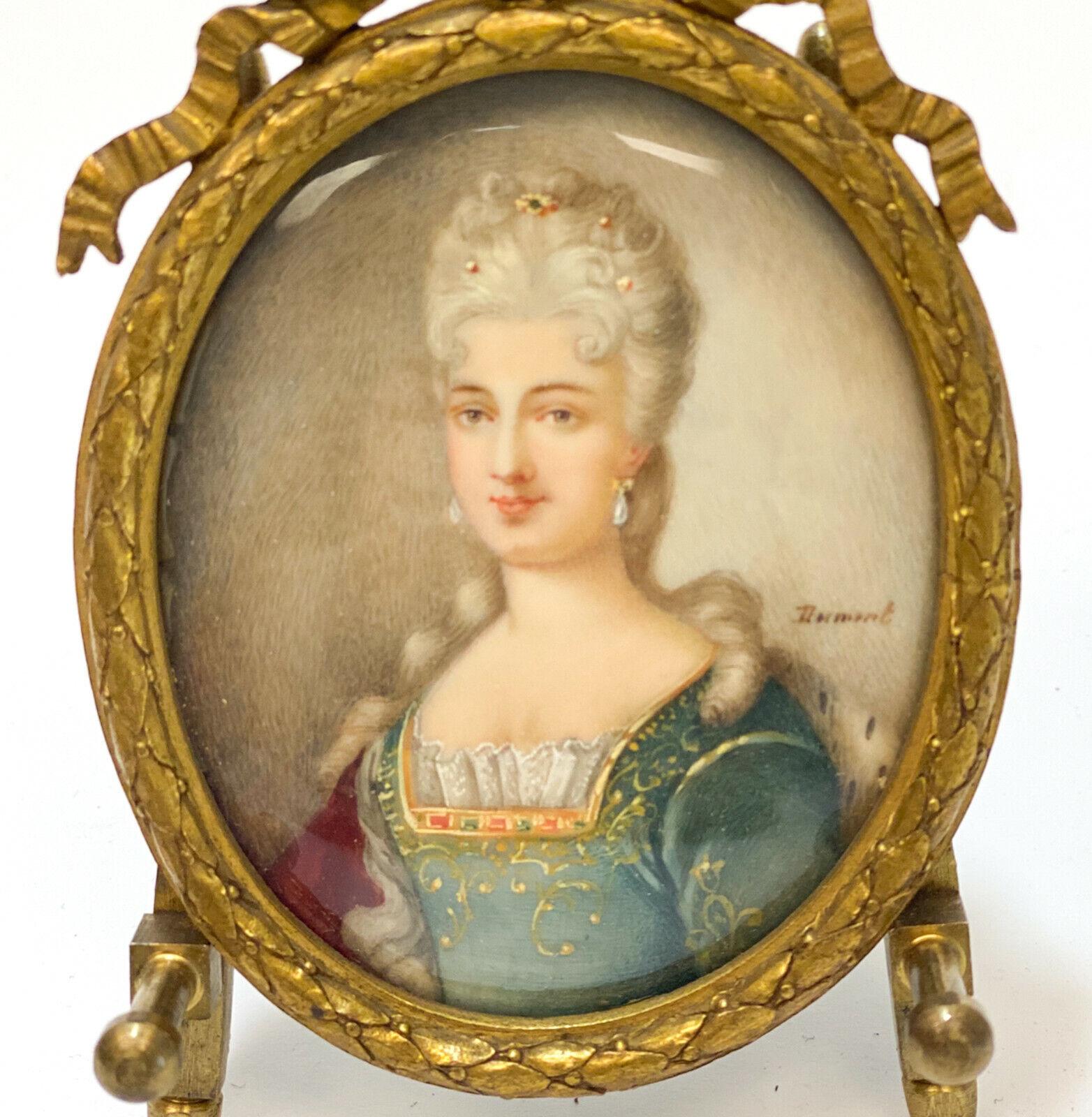 Pair Continental Gouache Miniature Portrait of a Beauties, 19th Century In Good Condition In Gardena, CA