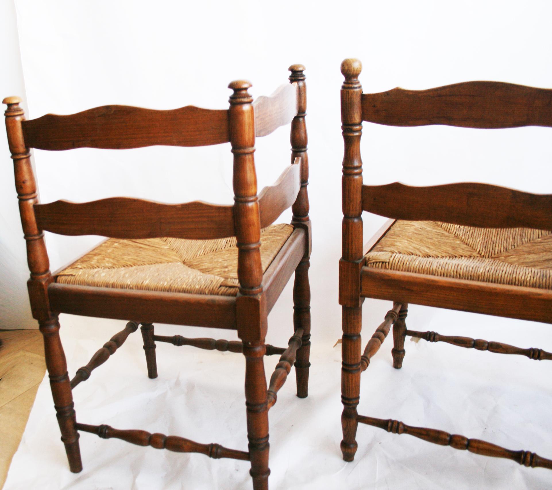 French Provincial Pair of French Oak Corner Cattail Chairs or Fireplace Chairs, Early 20th Century