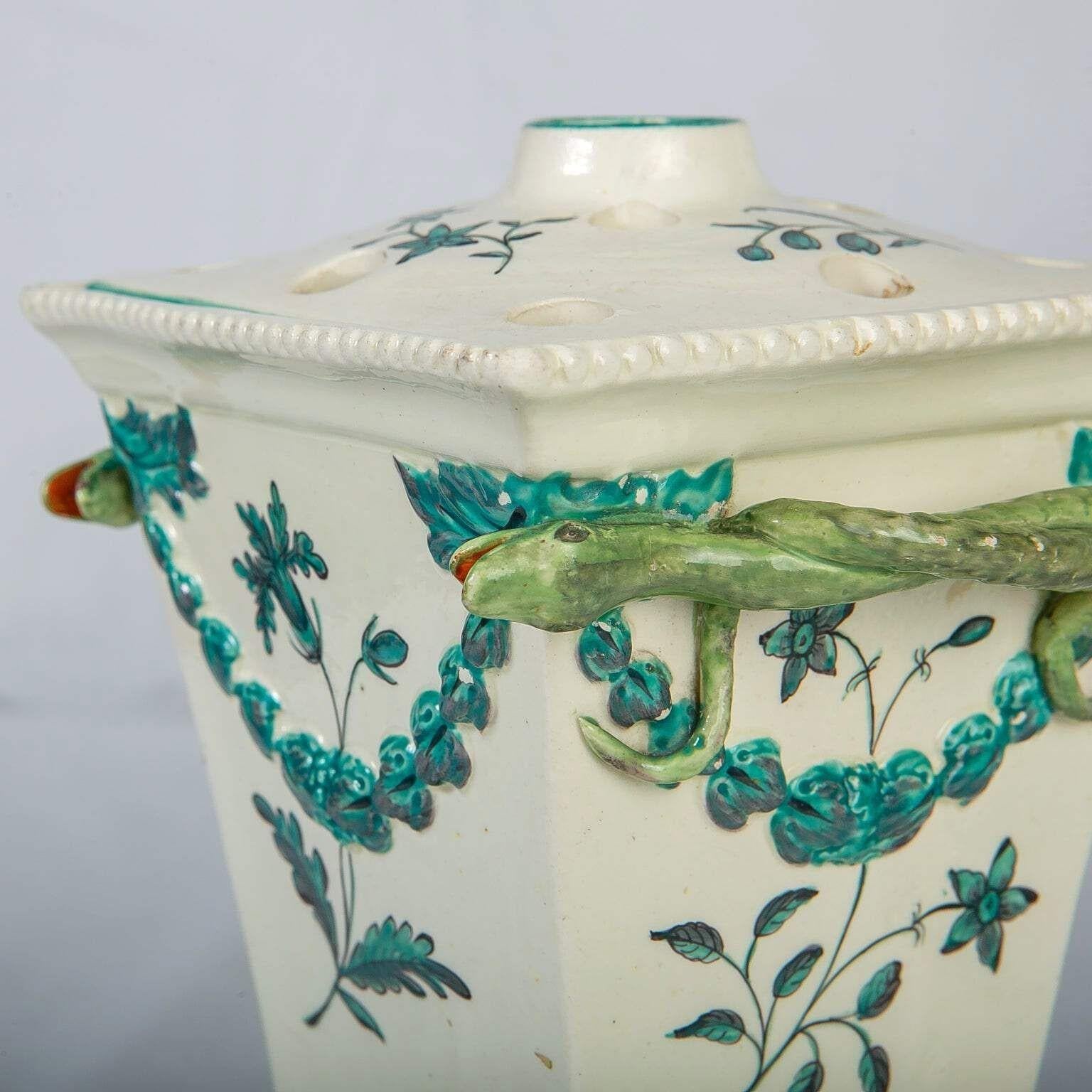 Pair of Antique English Creamware Tulipieres or Flower Vases 18th Century c.1780 For Sale 4