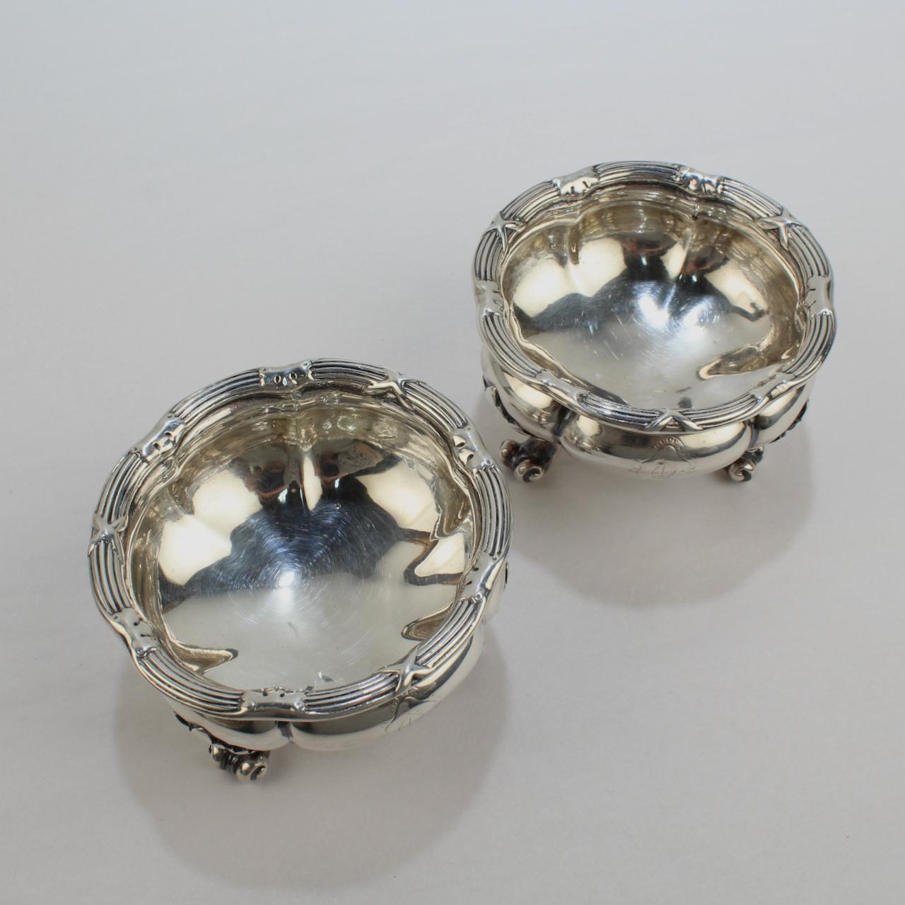 Pair of Crested English Victorian Sterling Silver Salt Cellars by Hunt & Roskell For Sale 4