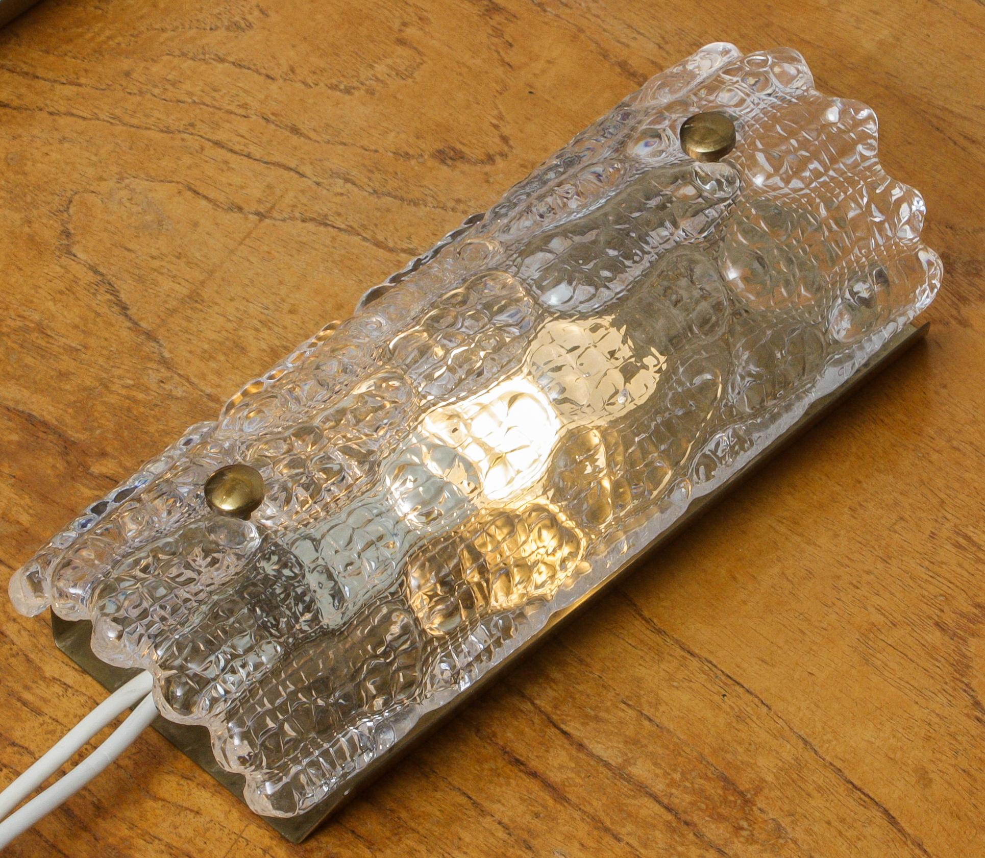 Paire de lampes murales en cristal de Carl Fagerlund pour Orrefors. Suède, années 1960 en vente 2