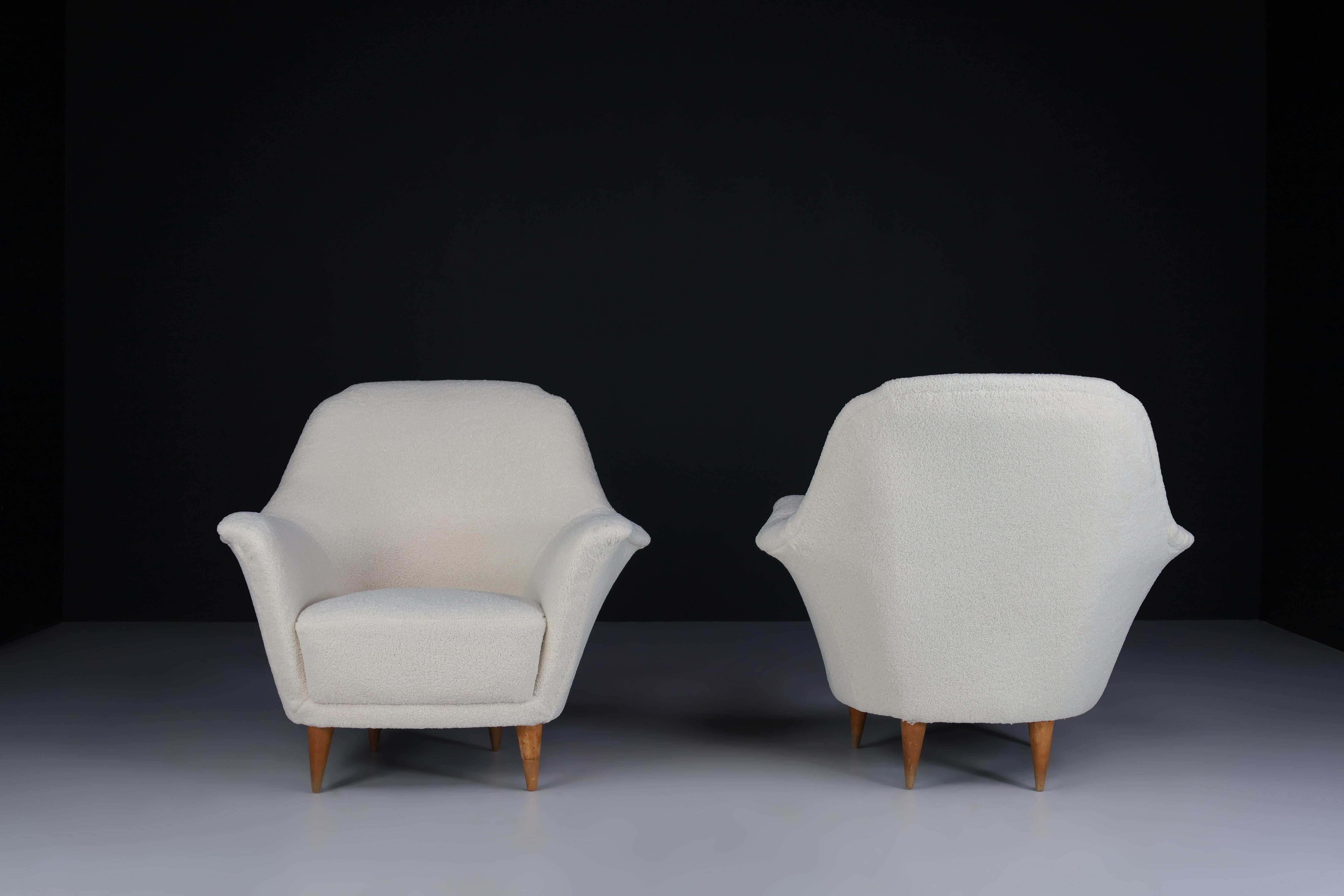 Pair Curved Armchairs by Ico Parisi in Newly Upholstered Teddy Fabric, Italy '50 2