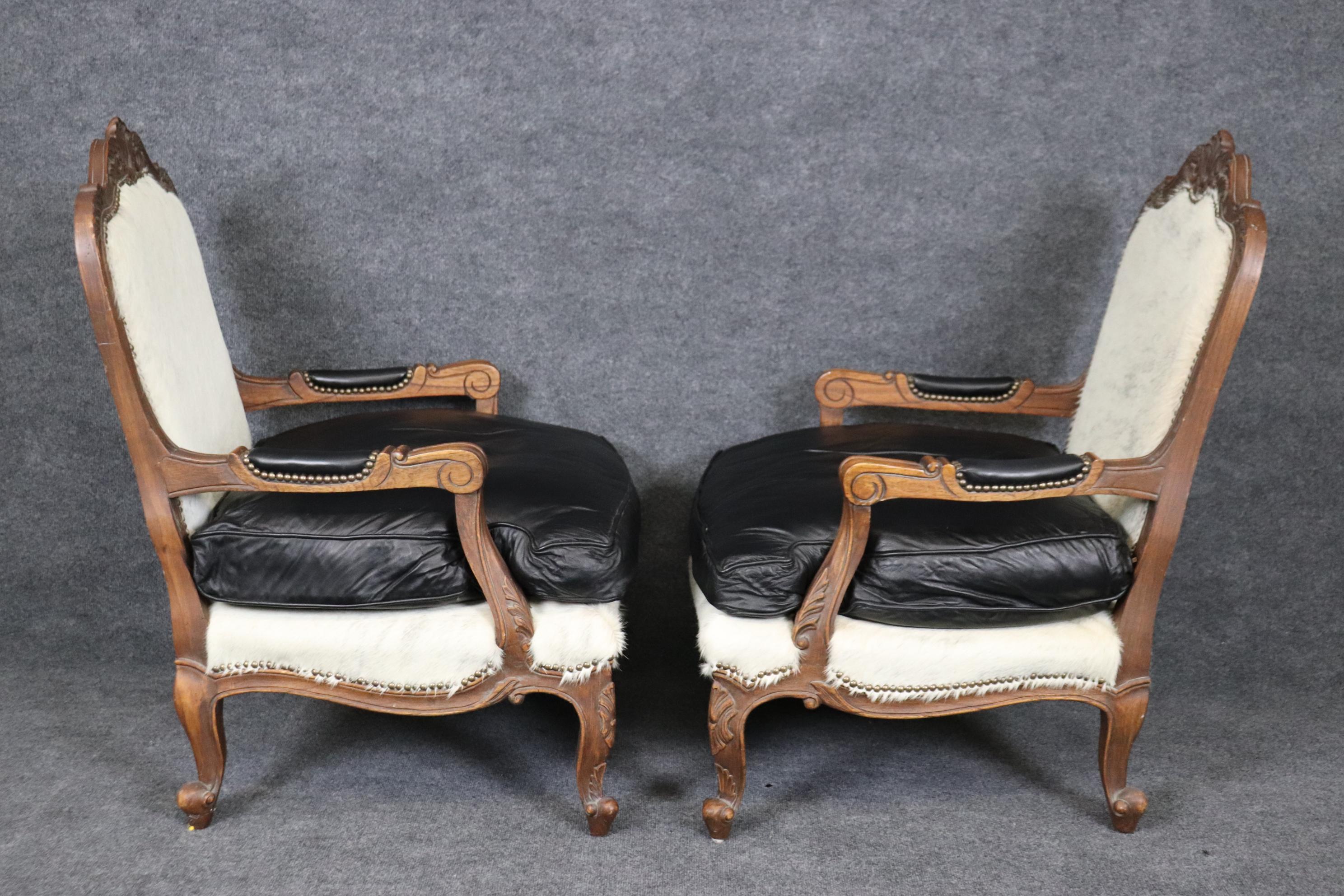 Mid-20th Century Pair Custom Cowhide and Smooth Black Leather French Louis XV Bergere Chairs For Sale