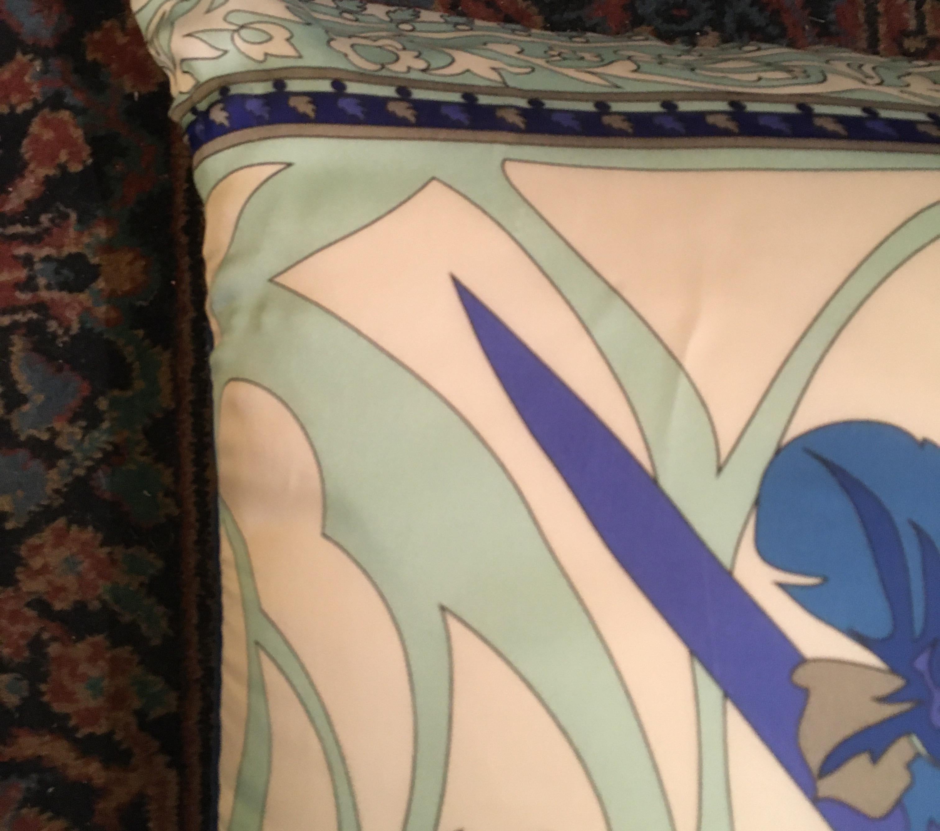 Pair of Custom Vintage Silk Emilio Pucci Pillows In Good Condition In Seattle, WA