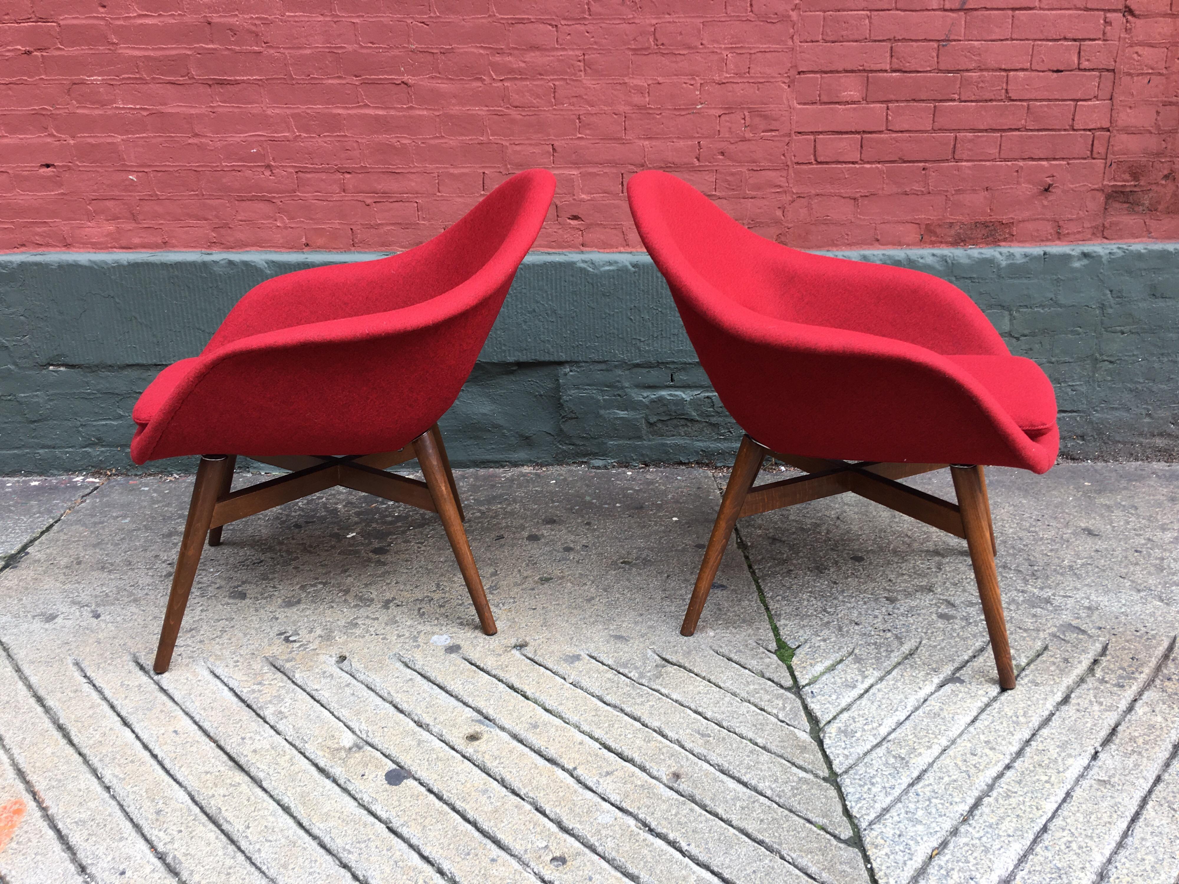 Mid-Century Modern Pair of Czech Lounge Chairs by Miroslav Navratil