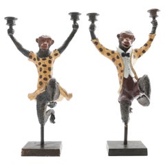 Paar tanzende Affen kostümierte Eisenfiguren-Kandelaber  Scully & Scully
