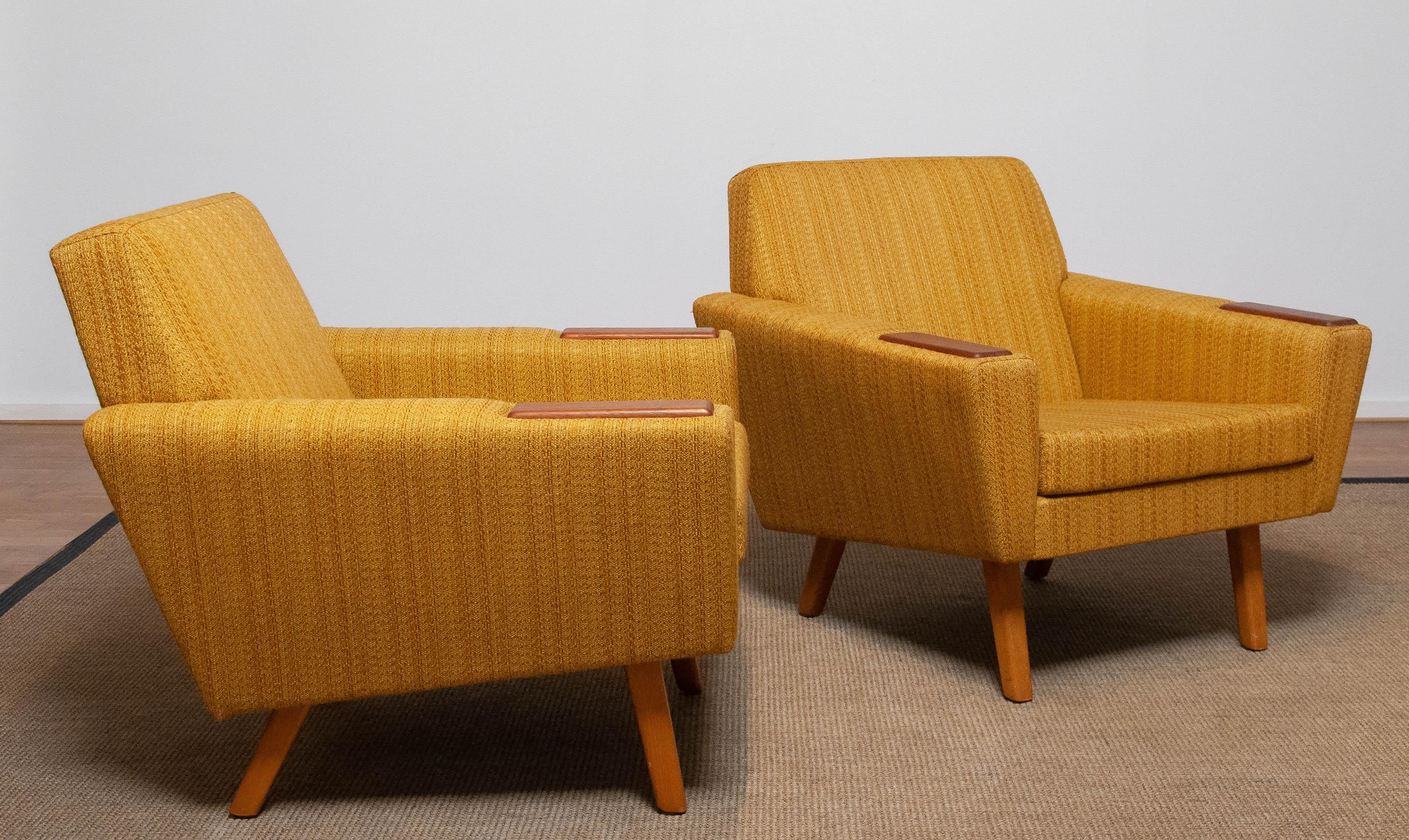 Pair Danisch Lounge Chairs with Ochre Fabric And Teak Paws, Denmark 1950s 3